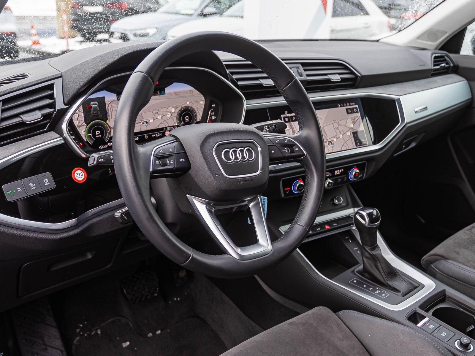 Audi Q3 45 TFSI e S tronic Navi LED CarPlay EPH AHK