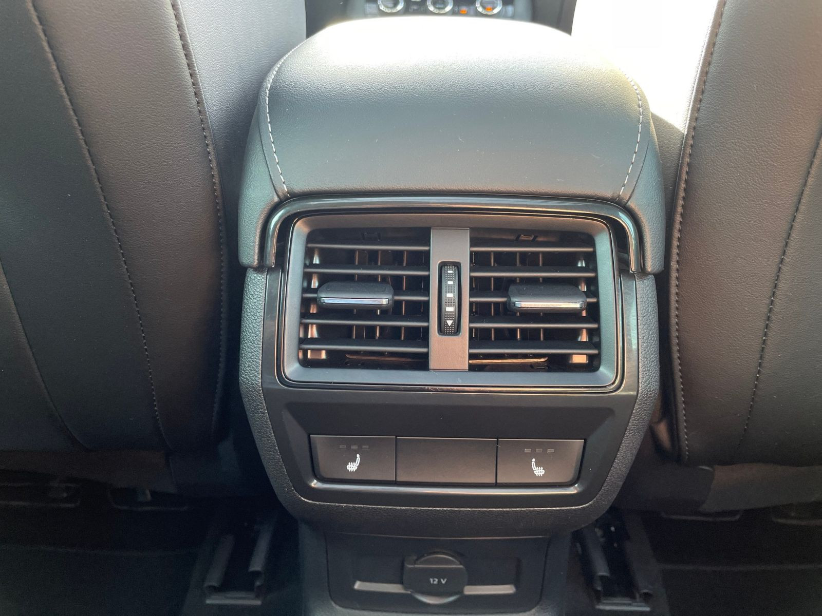 Skoda Karoq Sportline 1.5 TSI DSG Navi LED ACC Panorama