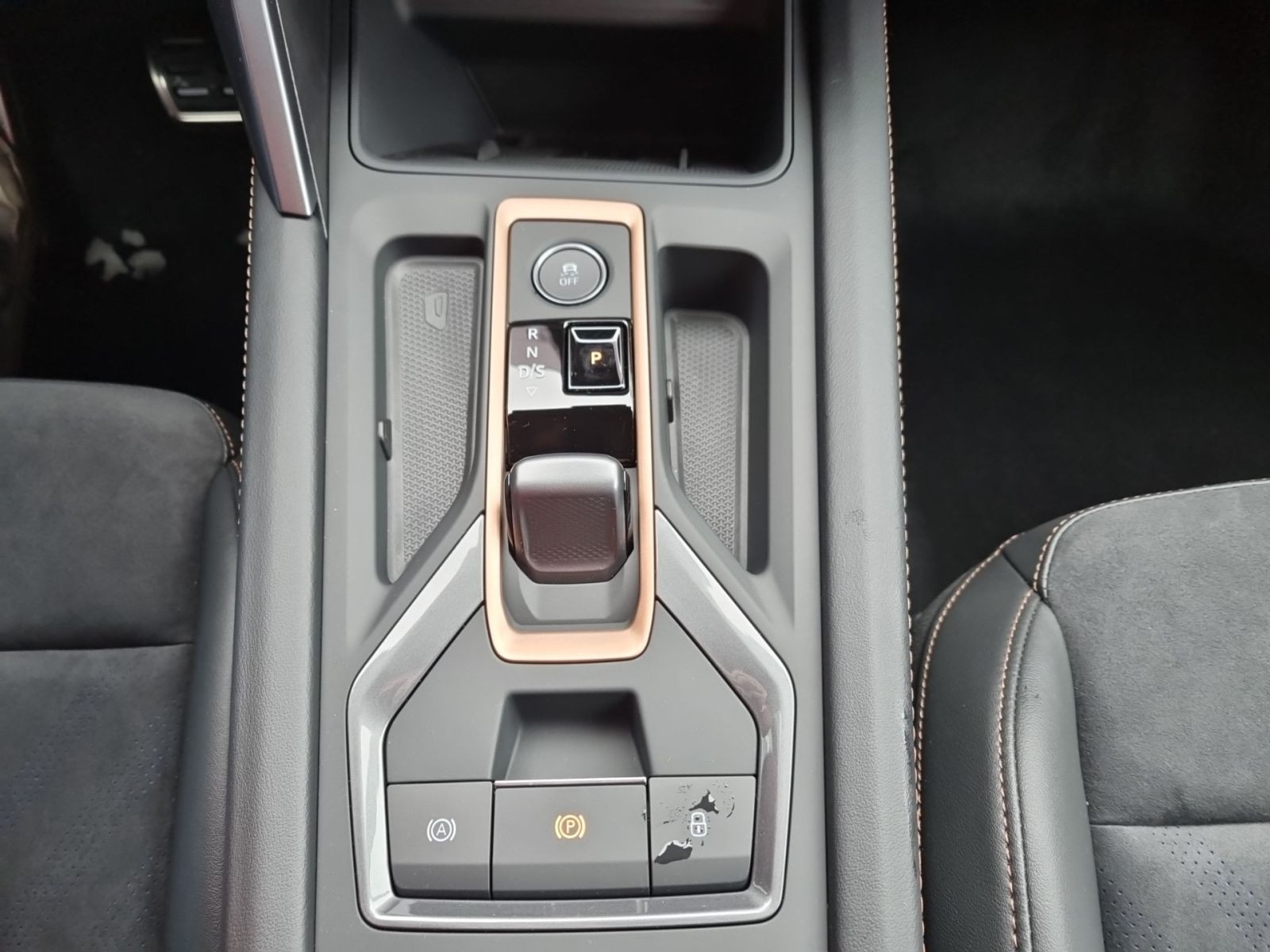 Cupra Formentor VZ 2.0 TSI 4Drive AHK LED ACC DCC