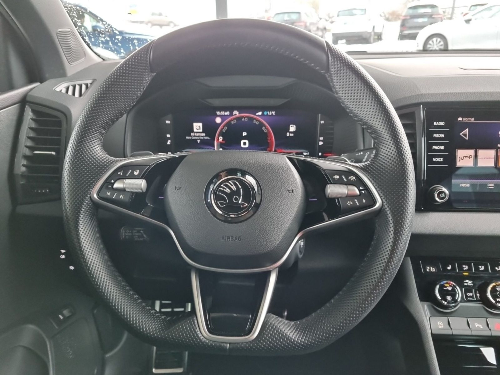 Skoda Karoq Sportline 2.0TSI DSG Navi LED Panorama ACC