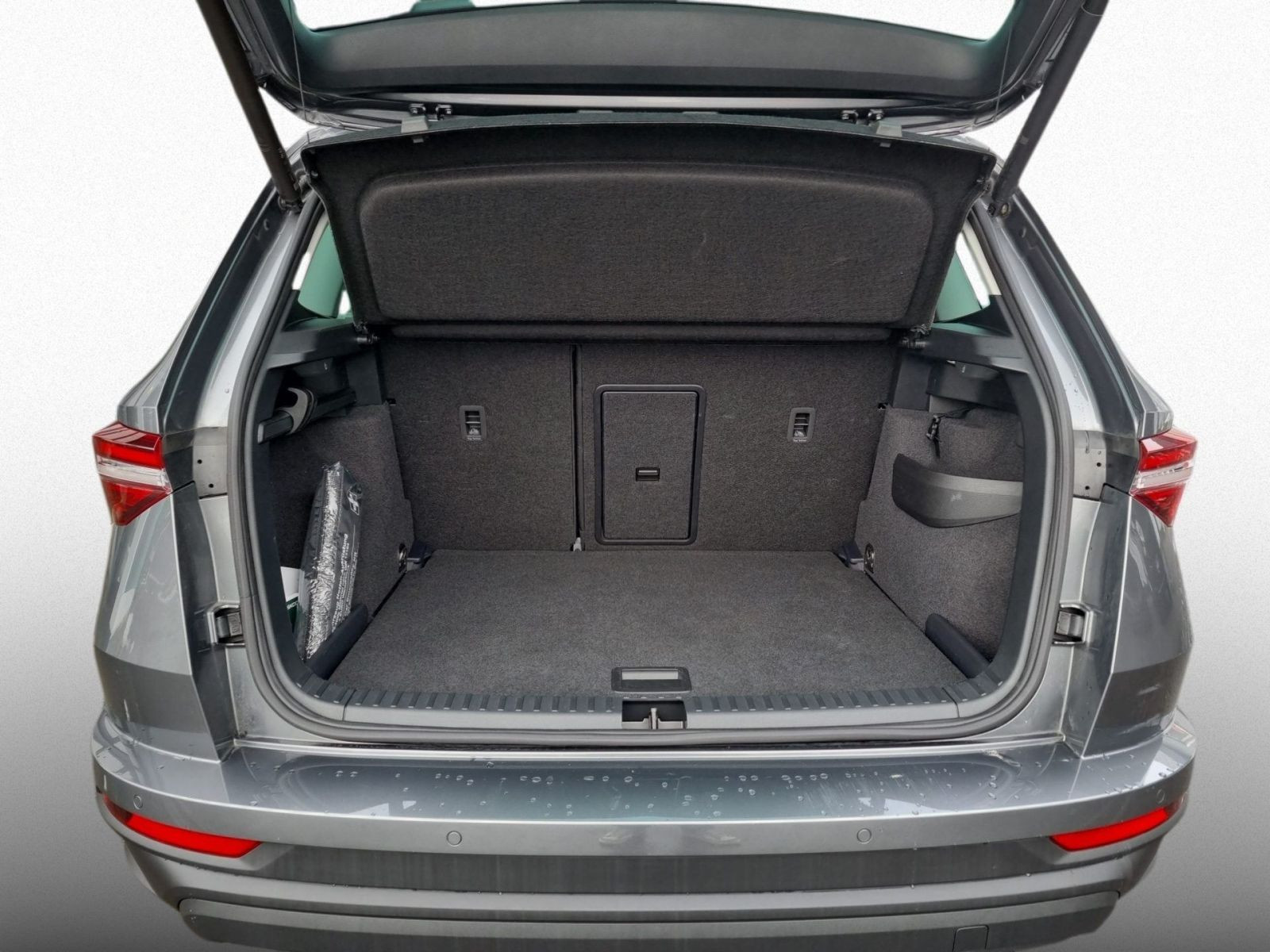 Skoda Karoq Tour 1.5TSI DSG Navi LED AHK EPH ACC