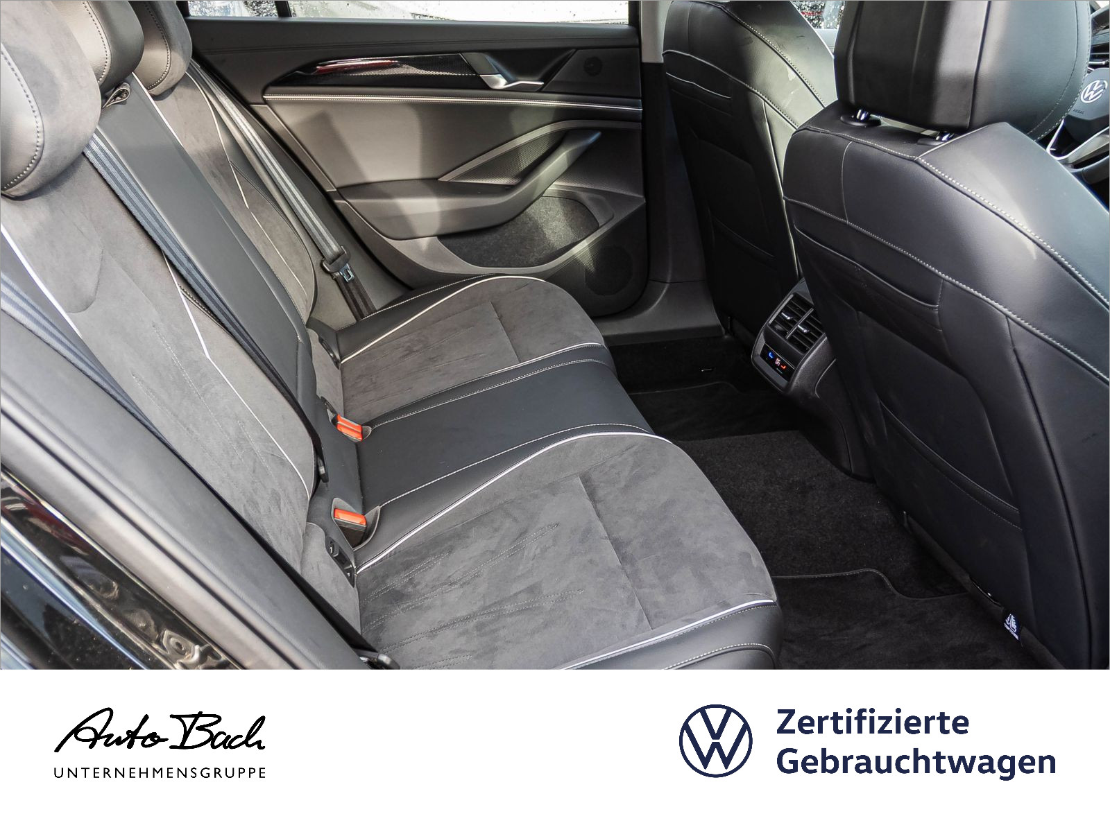 Volkswagen Passat Business 1.5 eTSI DSG Navi LED ACC EPH AHK