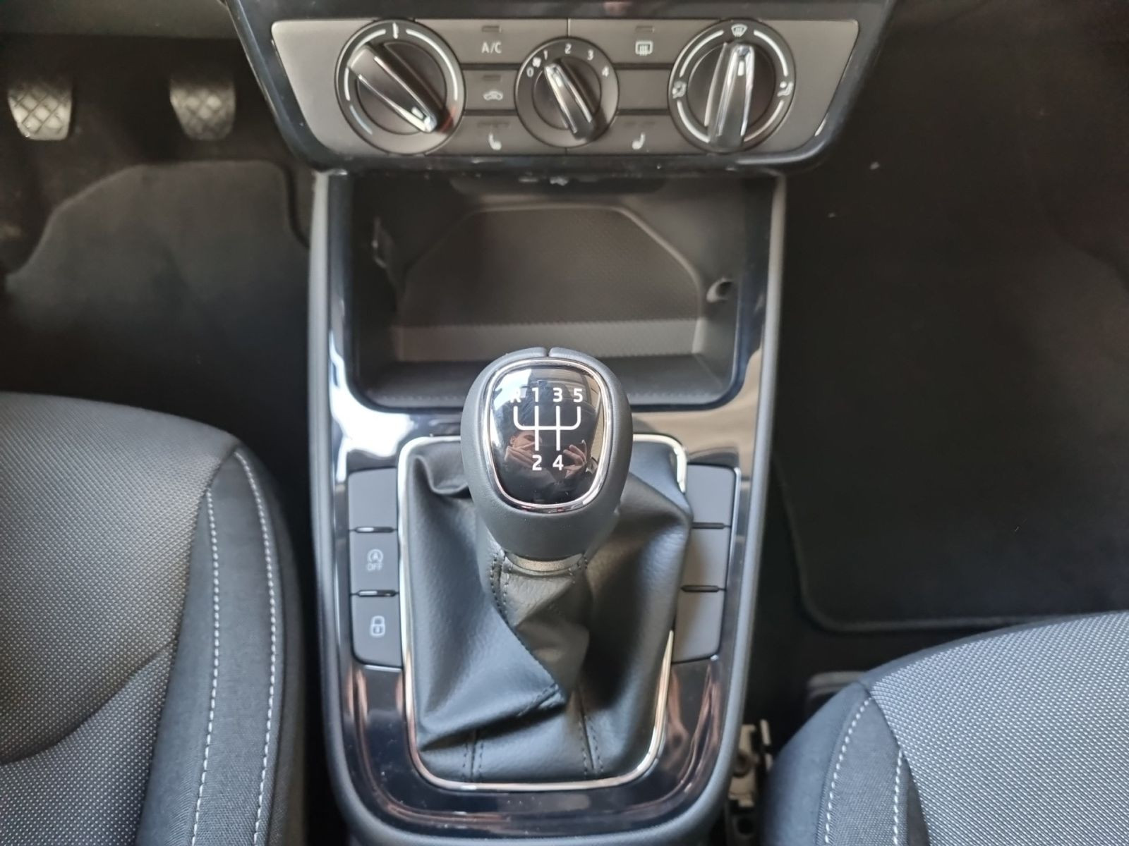 Skoda Fabia Selection 1.0 MPI LED EPH GRA CarPlay