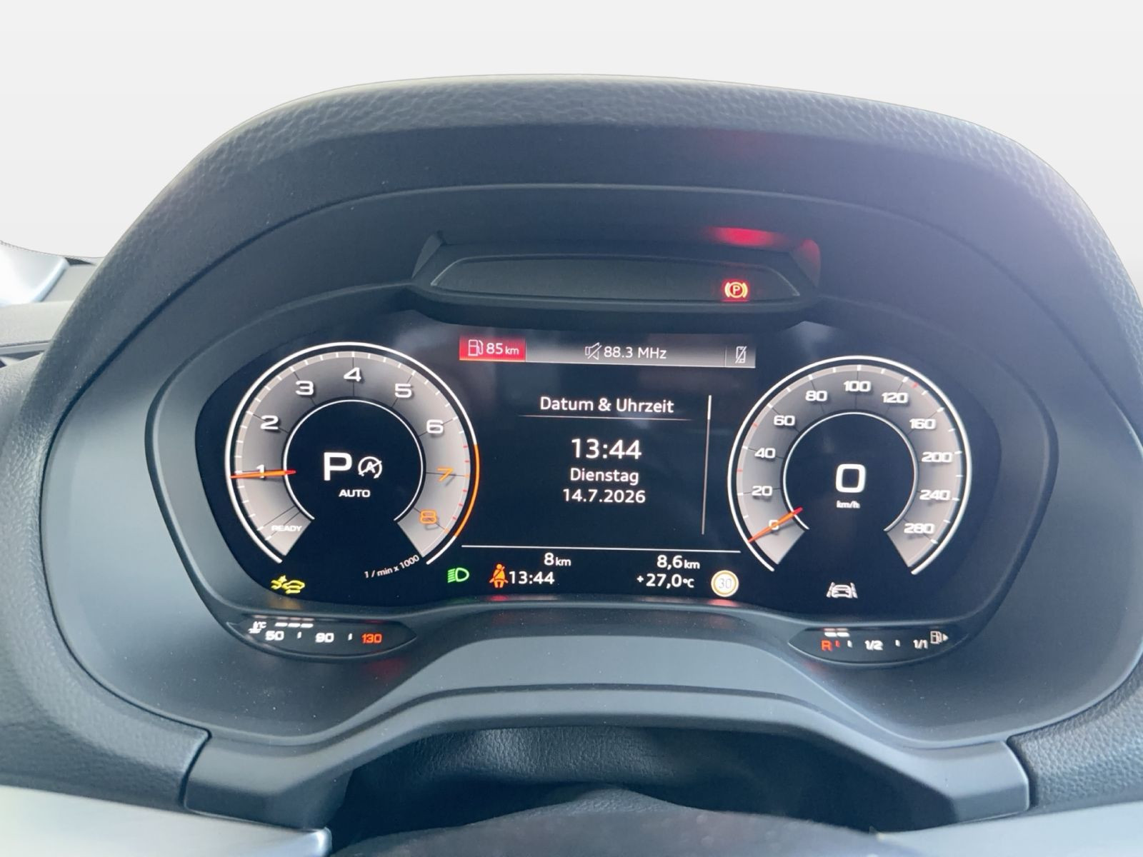 Audi Q2 S line 35TFSI 150PS Stronic 18" / S-Interieur / Assistenz