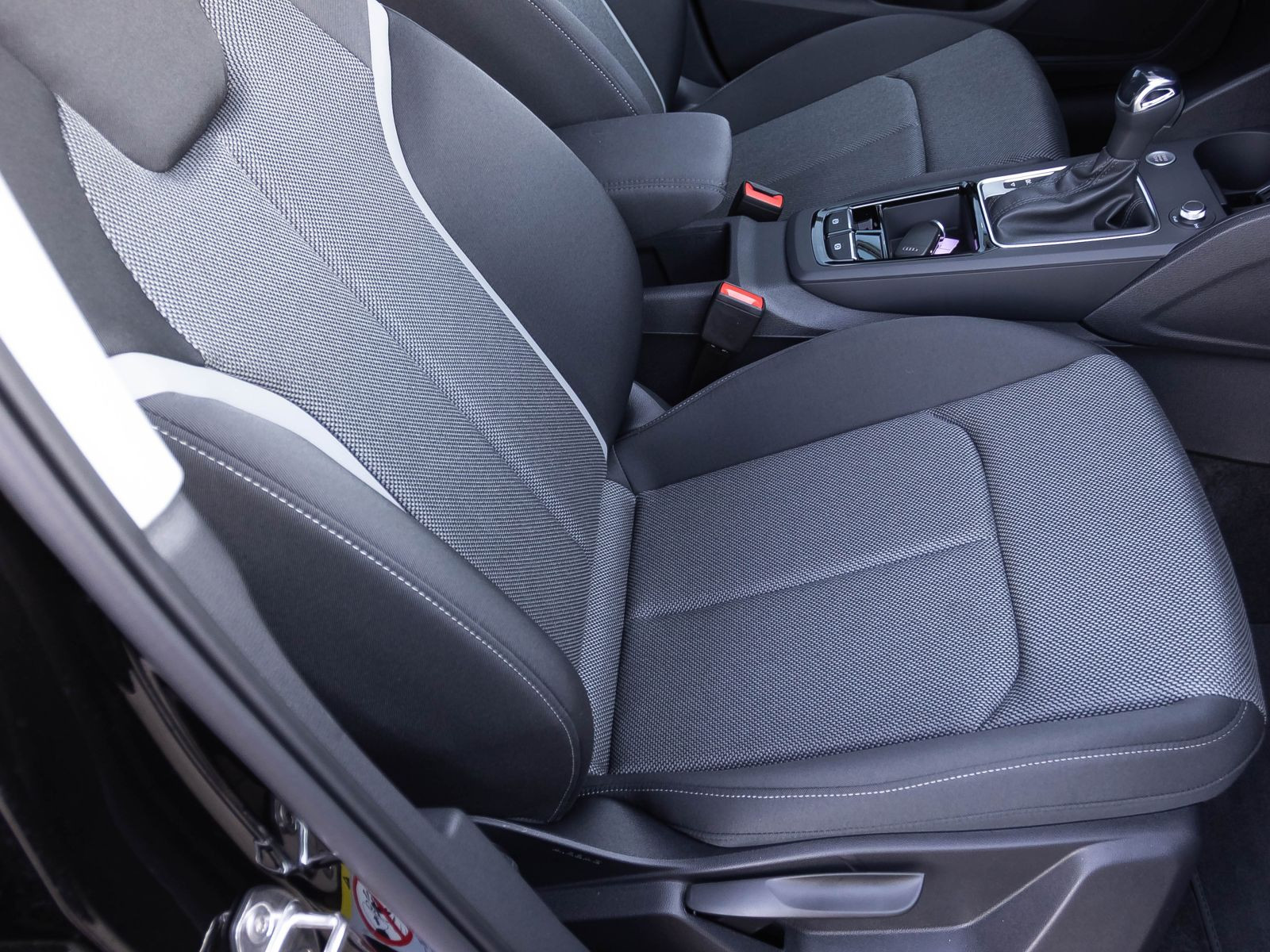 Audi Q2 advanced 35TFSI 150PS Stronic GRA/Assitenz-Parken/ Klima&Komfort-Paket-Sitze