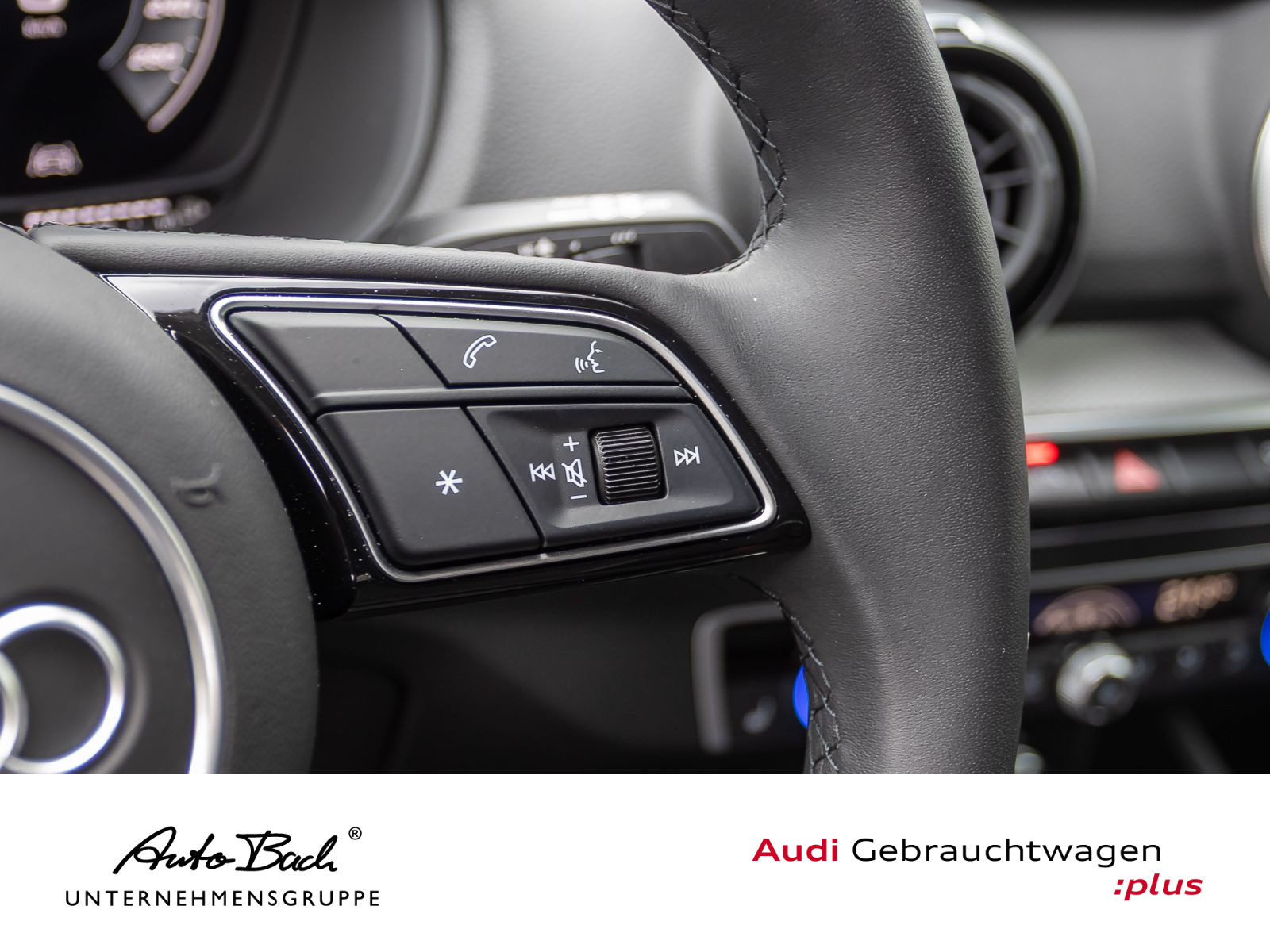 Audi Q2 advanced 30TFSI LED CarPlay Sportsitze EPH