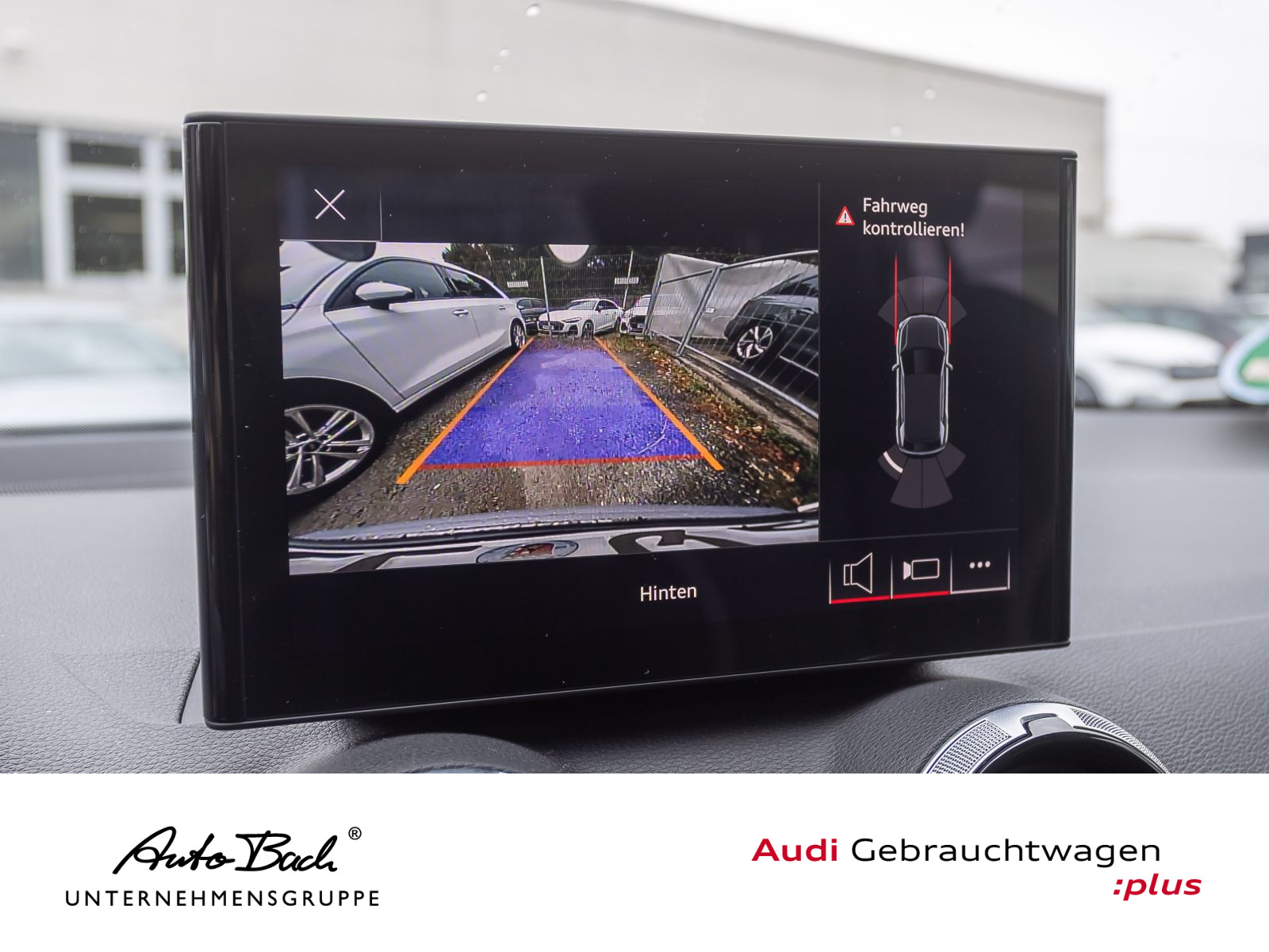 Audi Q2 advanced 30TFSI LED CarPlay Sportsitze EPH