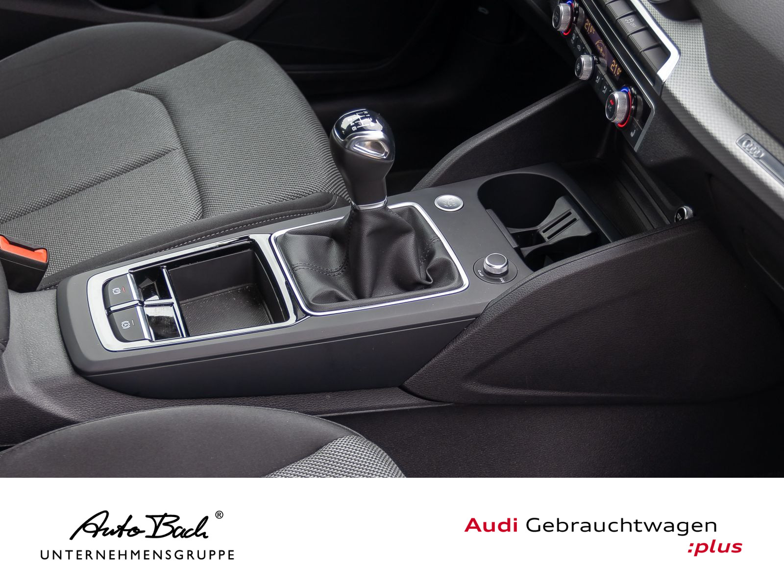 Audi Q2 advanced 30TFSI LED CarPlay Sportsitze EPH