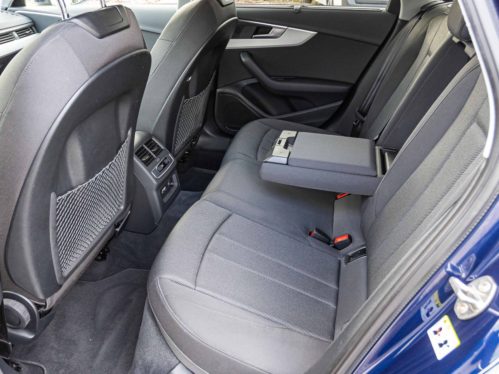 Audi A4 Avant 35TDI Stronic Navi LED EPH Virtual AHK