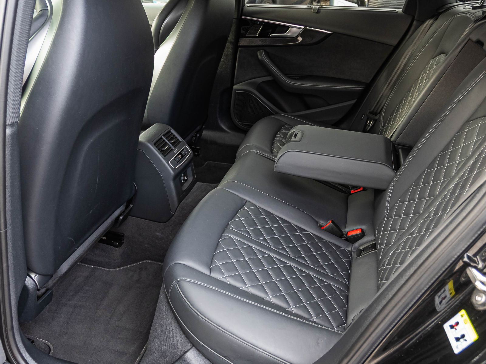 Audi S4 Avant TDI Navi LED B&O GRA CarPlay EPH AHK