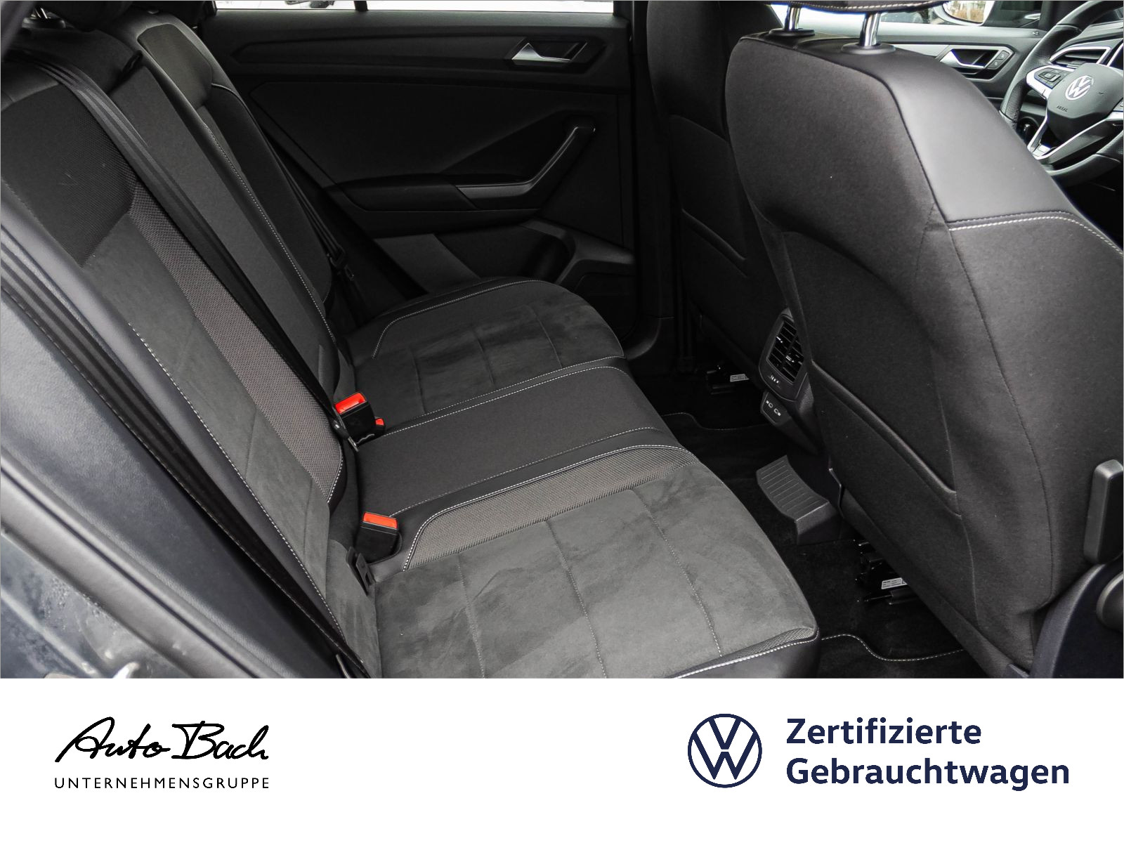 Volkswagen T-ROC 1.5 TSI DSG R-Line, AHK, Navi, LED, Rückfahrkamera, App-Connect