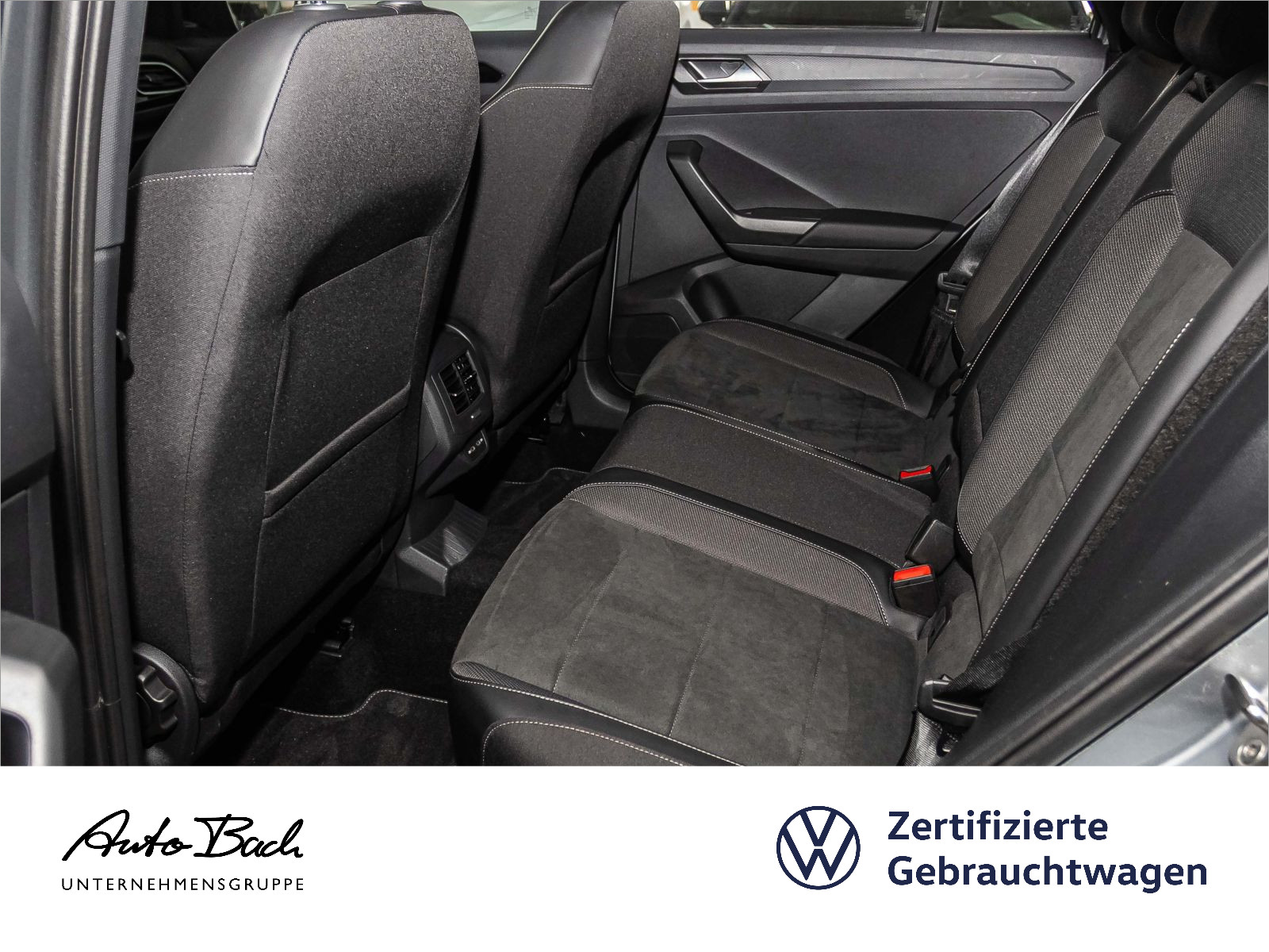 Volkswagen T-Roc 1.5 TSI DSG R-Line, AHK, Navi, LED, Rückfahrkamera, App-Connect