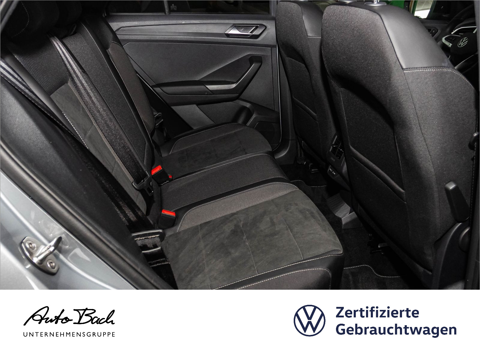 Volkswagen T-Roc 1.5 TSI DSG R-Line, AHK, Navi, LED, Rückfahrkamera, App-Connect