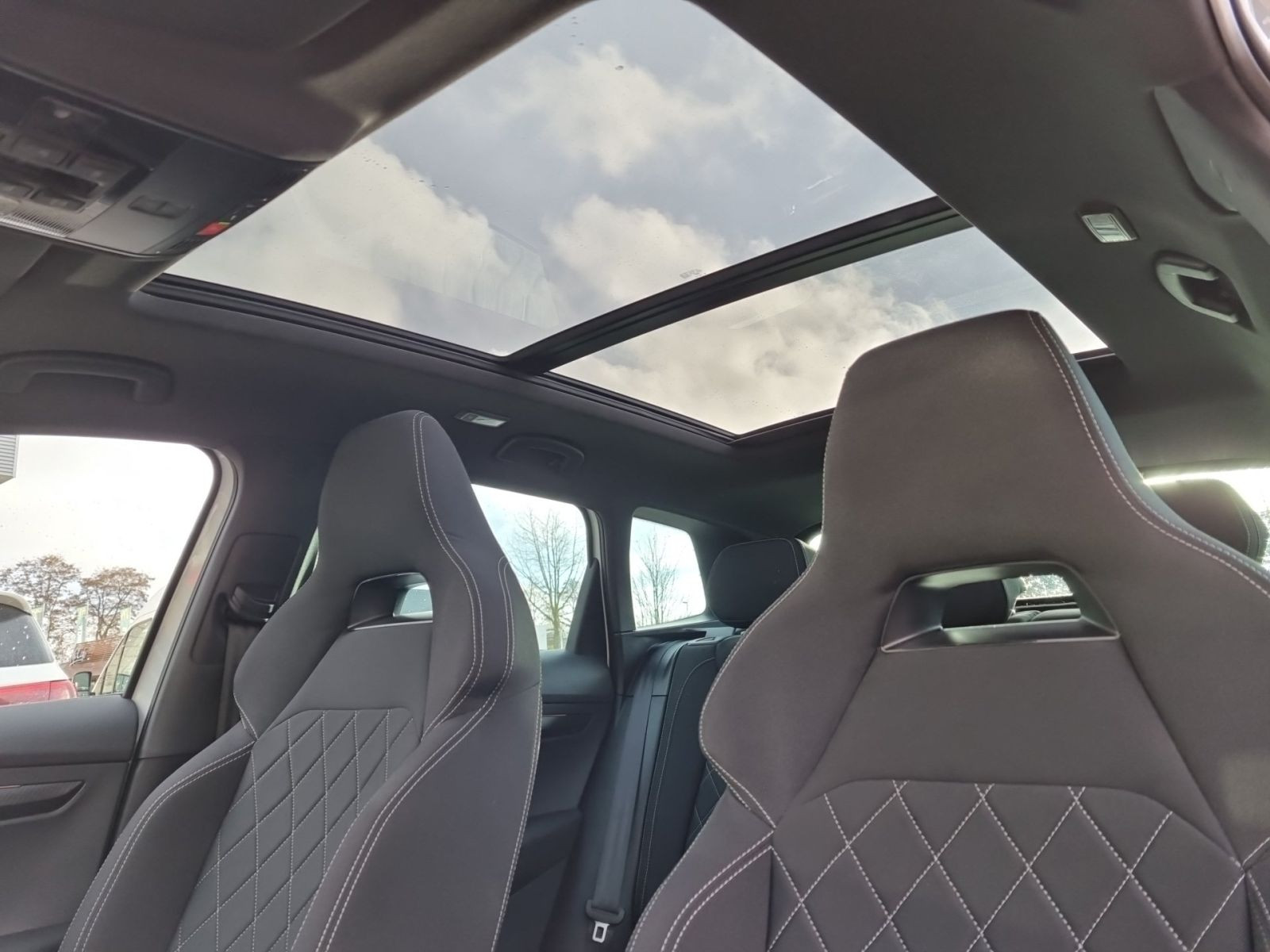 Skoda Karoq Sportline 2.0 TSI 4x4 DSG Panorma Navi ACC