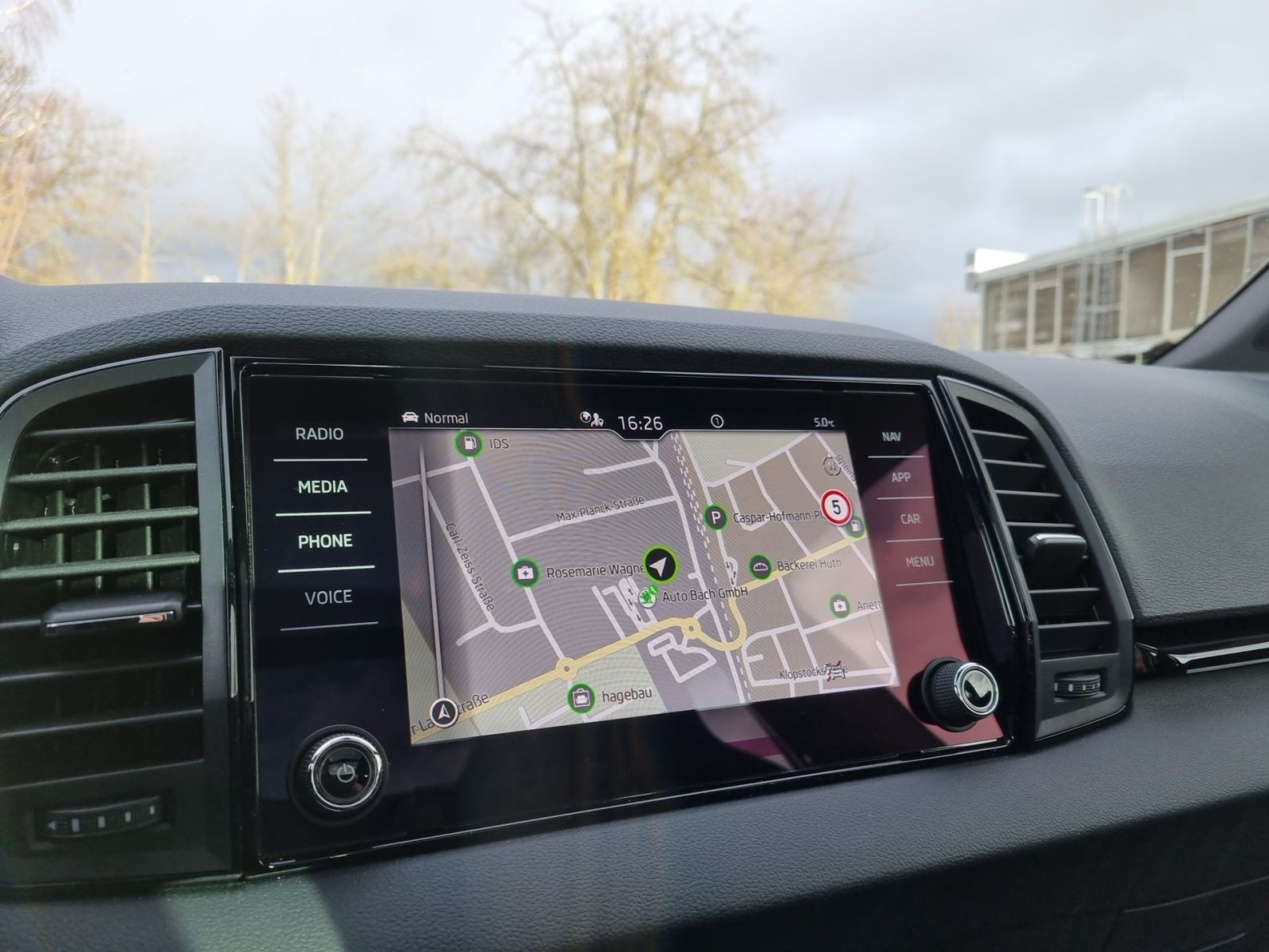 Skoda Karoq Sportline 2.0 TSI 4x4 DSG Panorma Navi ACC