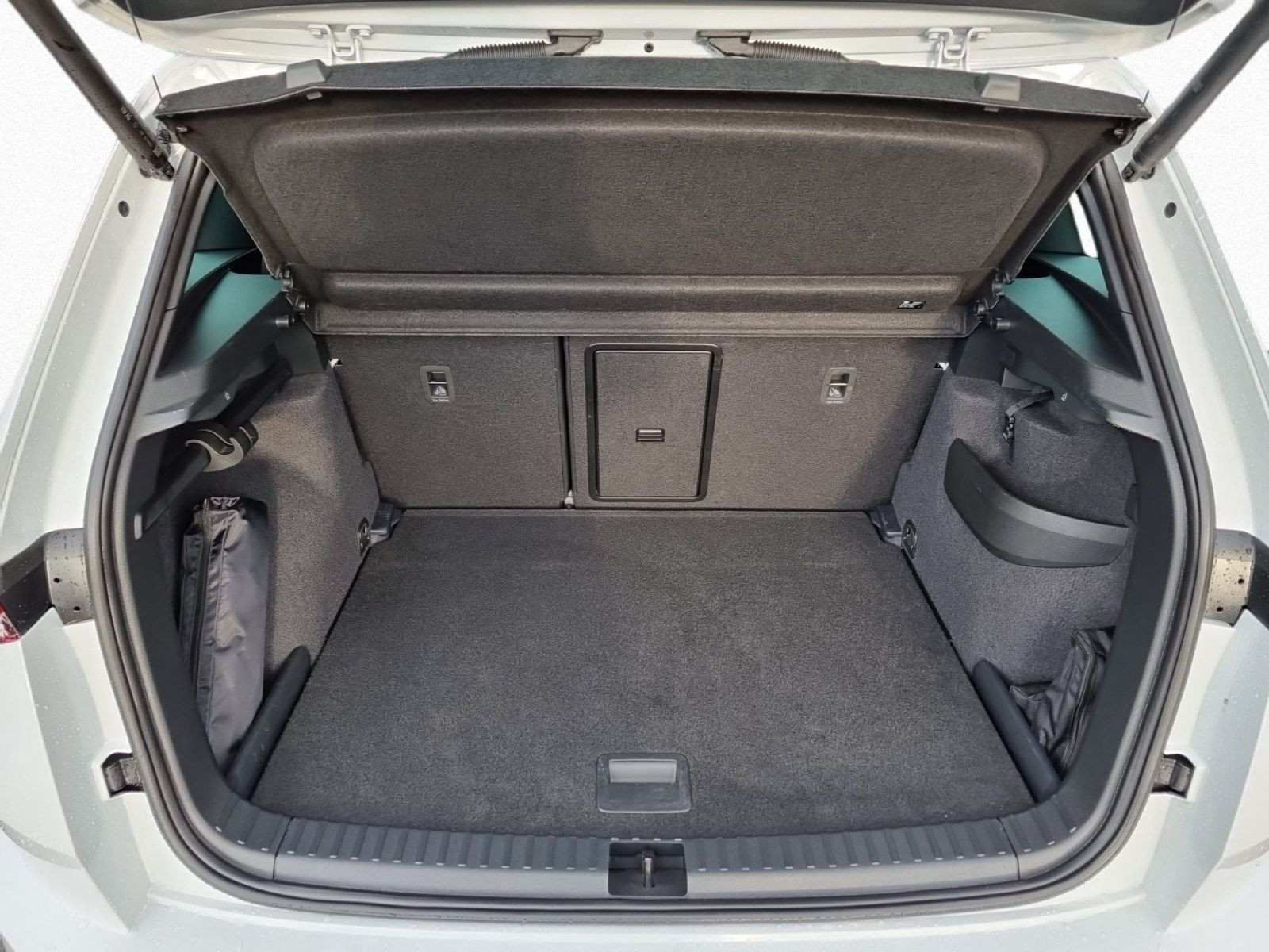 Skoda Karoq Sportline 2.0 TSI 4x4 DSG Panorma Navi ACC