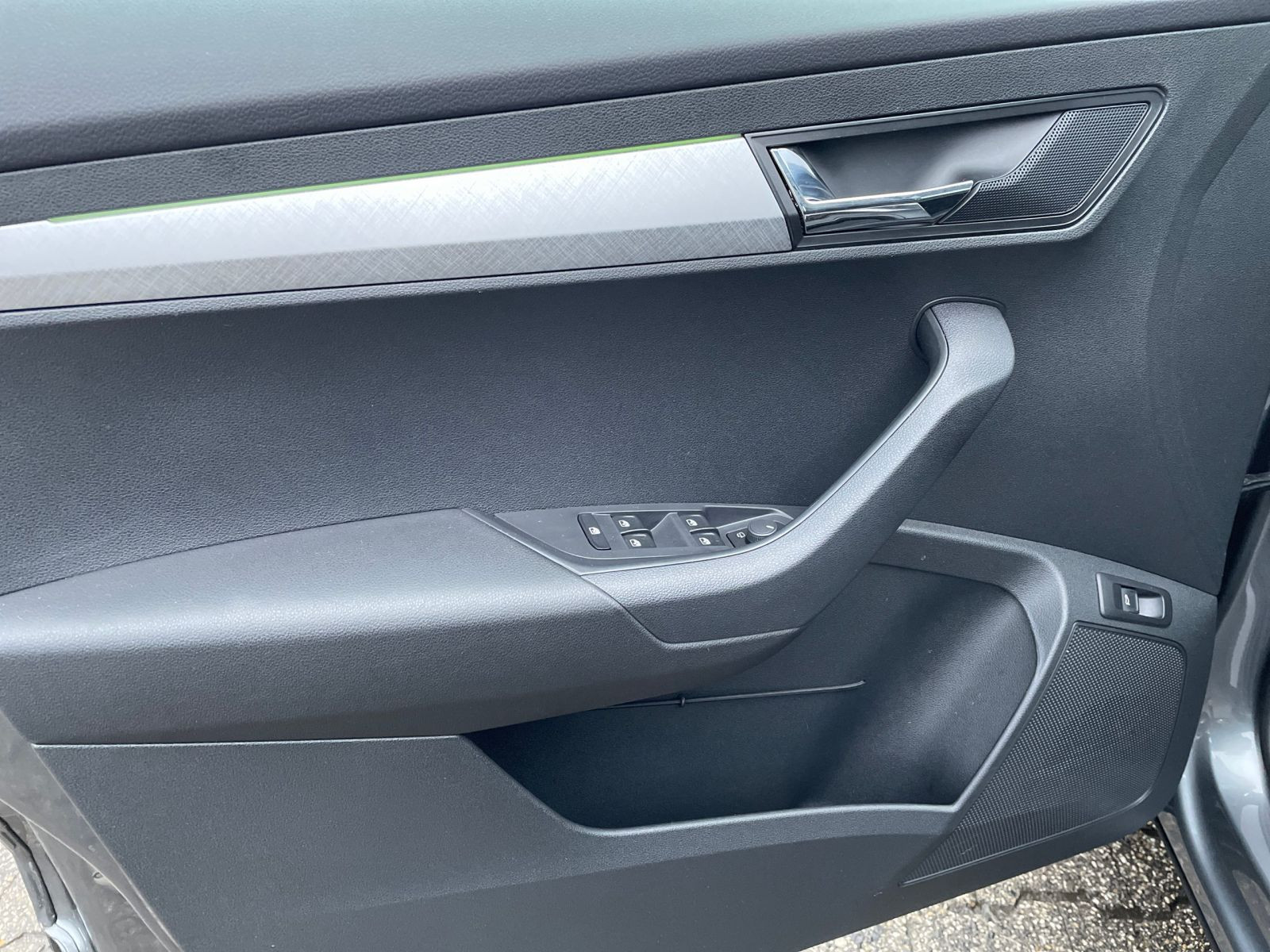 Skoda Karoq Tour 2.0 TDI 4x4 DSG Panorama 360°Kamera Navi