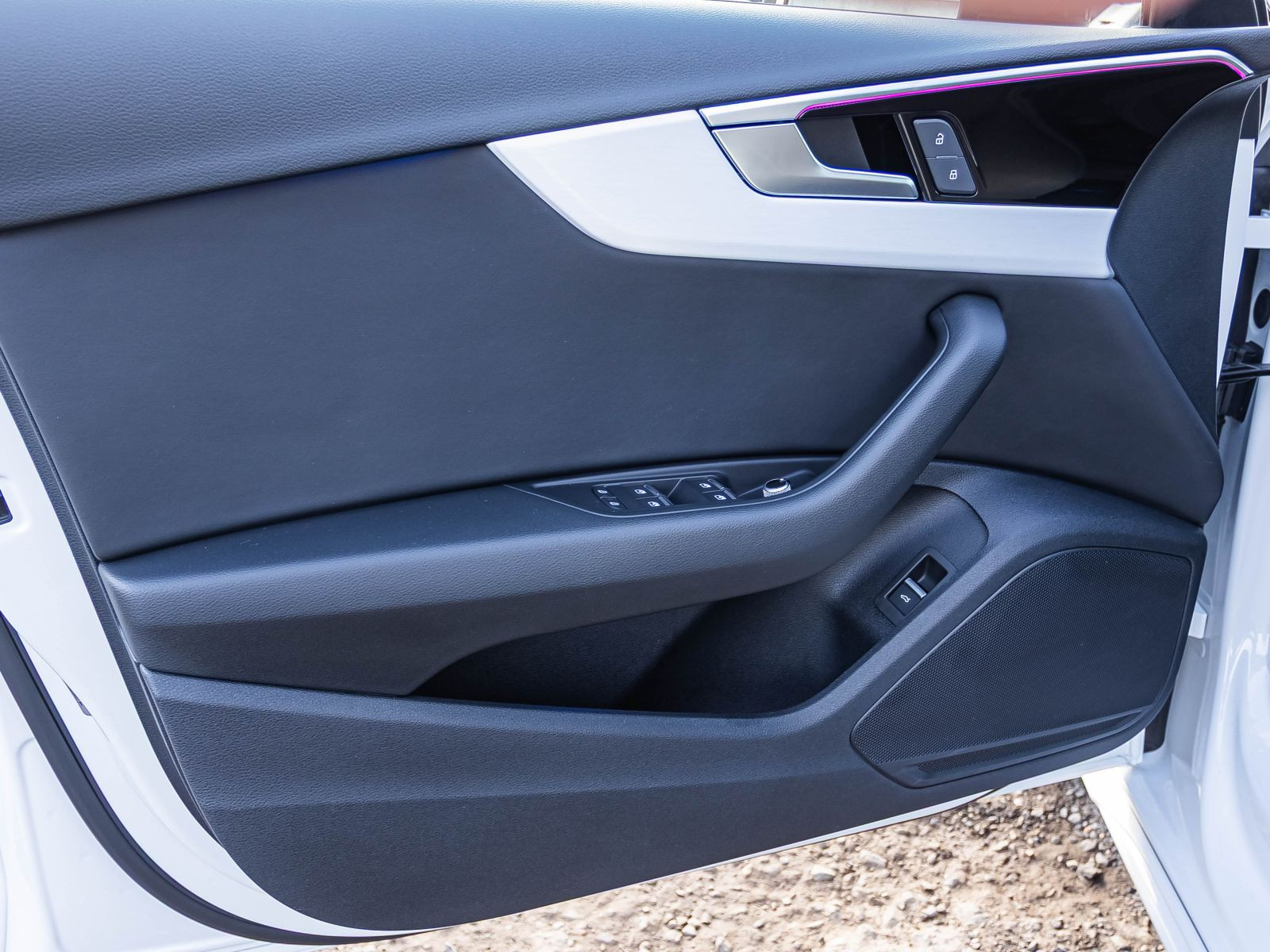 Audi A4 Avant S Line 35TFSI Stronic Navi LED ACC AHK