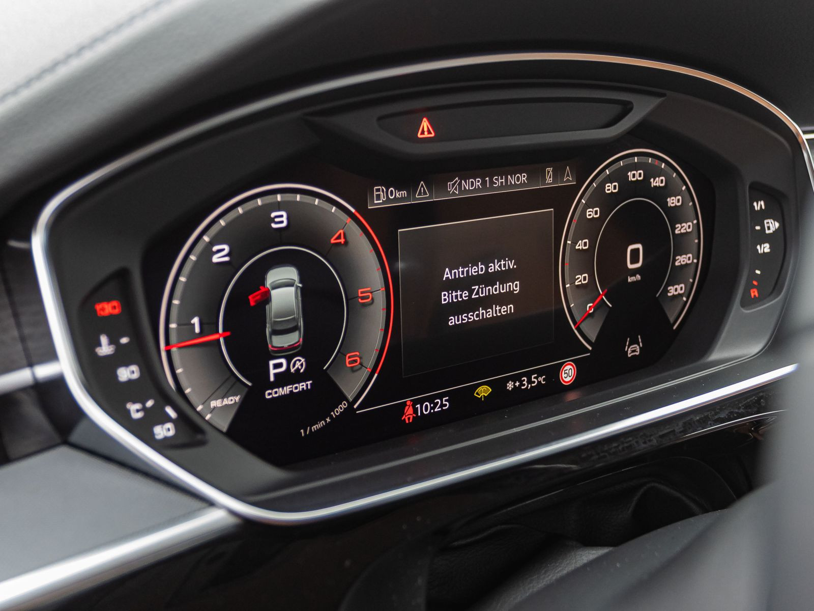 Audi A8 50 TDI qu Navi LED HuD Luftfederung DCC ACC