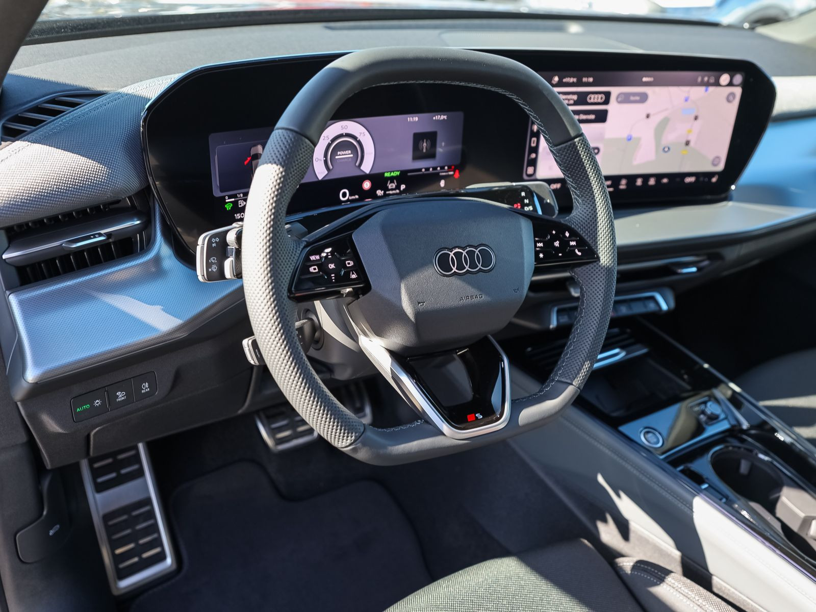 Audi Q3 SUV e-hybrid 200kW TechPlus / 2x S line / 19" AHK /  0,5%