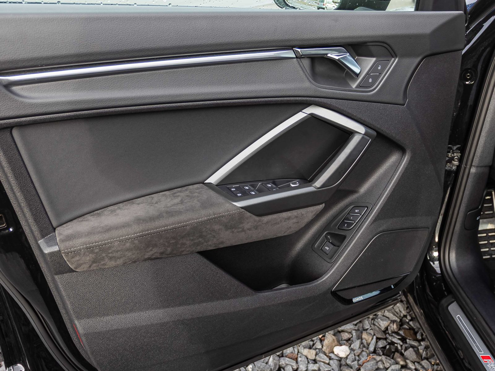 Audi RS Q3 Navi LED CarPlay ACC EPH AHK