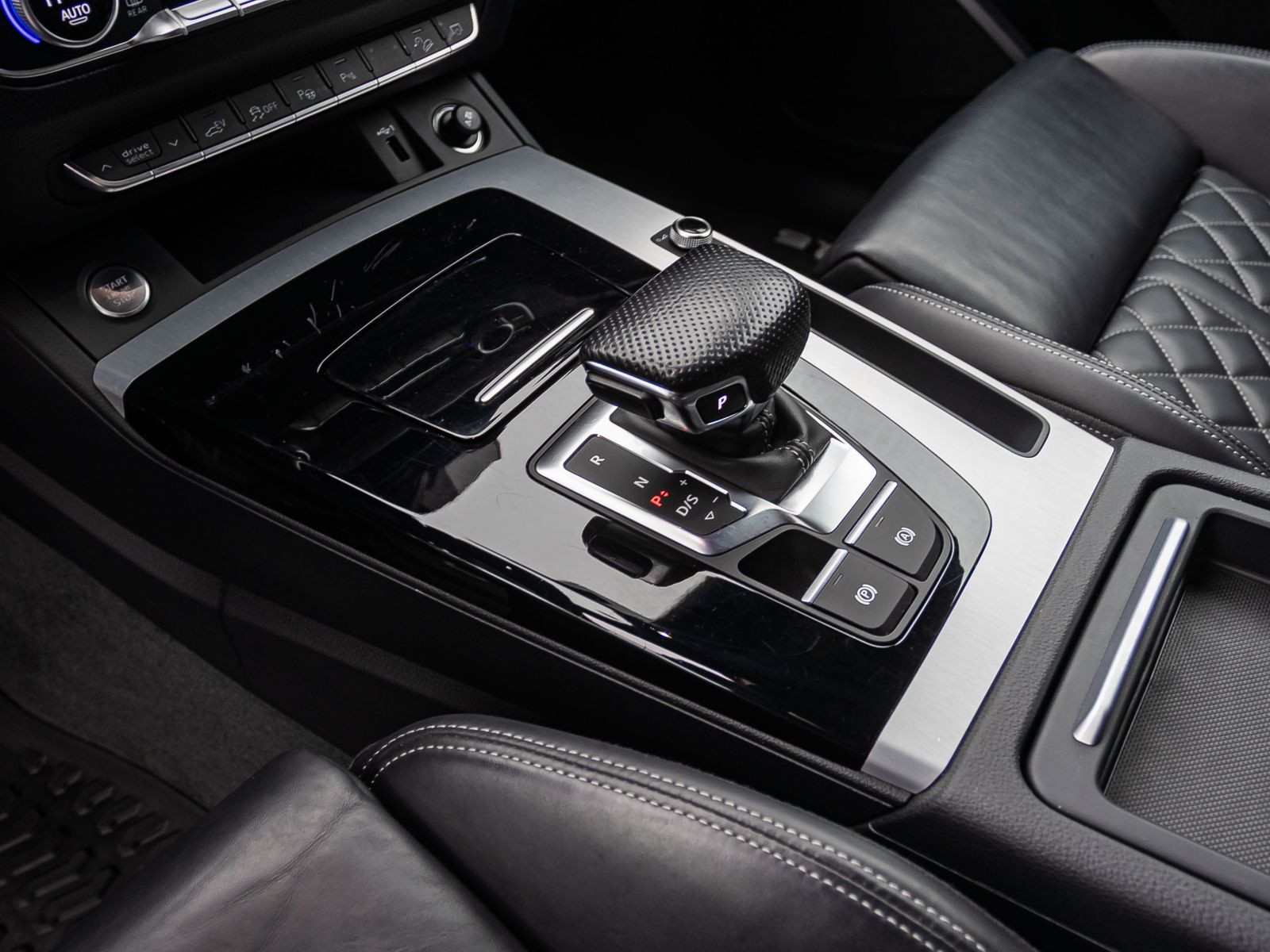 Audi Q5 S line 55TFSI e qu Navi LED Luftfederung AHK