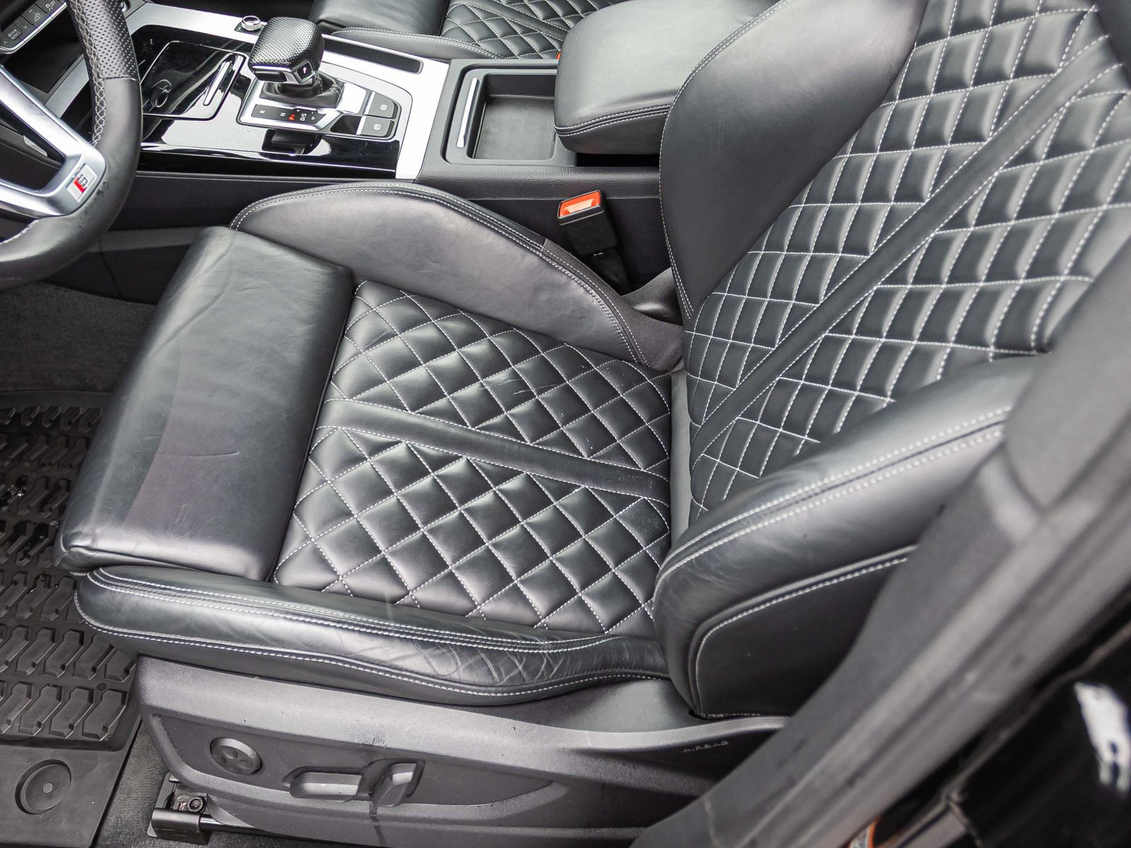 Audi Q5 S line 55TFSI e qu Navi LED Luftfederung AHK