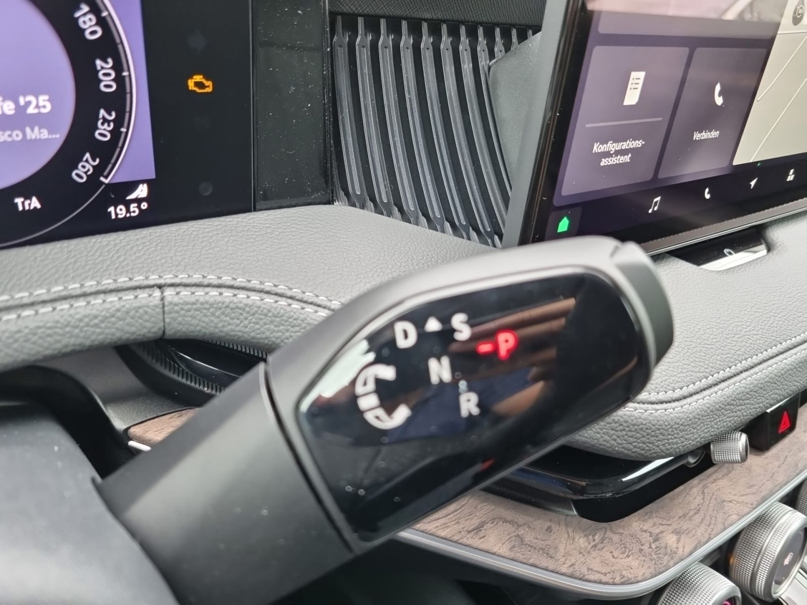 Skoda Superb Combi L&K 1,5 TSI iV DSG ACC AHK DCC LED