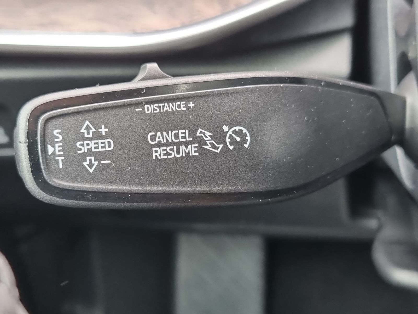 Skoda Superb Combi L&K 1,5 TSI iV DSG ACC AHK DCC LED