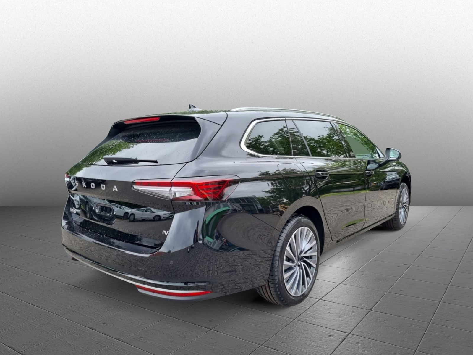 Skoda Superb Combi L&K 1,5 TSI iV DSG ACC AHK DCC LED
