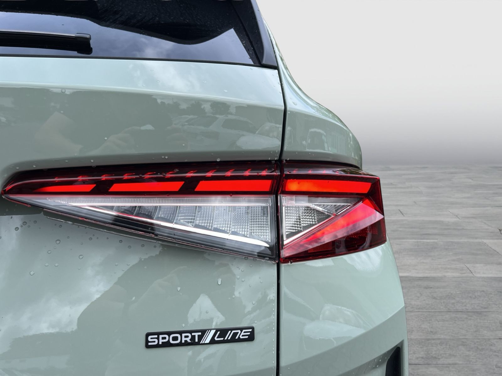 Skoda Elroq 85 Sportline ACC AHK LED Area View
