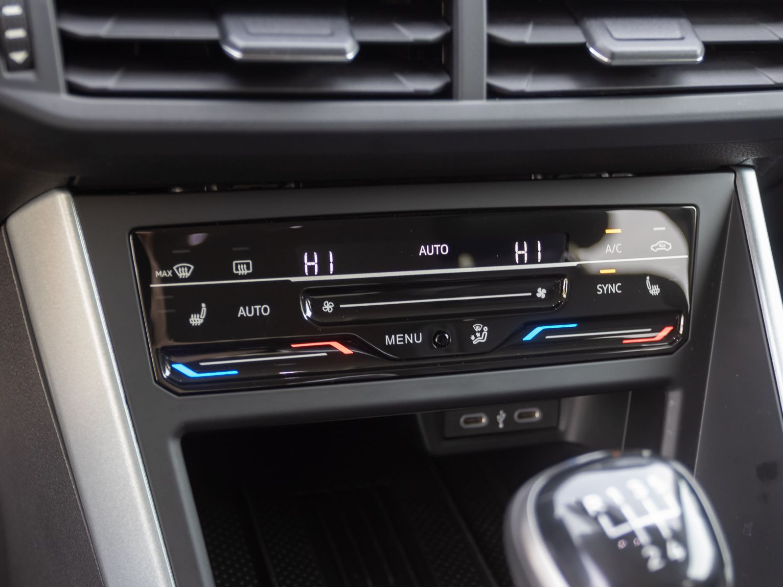 Volkswagen Taigo 1.0TSI Goal Navi LED ACC Carplay EPH