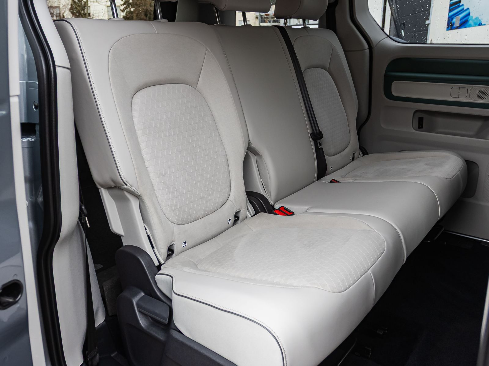 Volkswagen ID.Buzz Pro Navi LED Standklima CarPlay ACC AHK