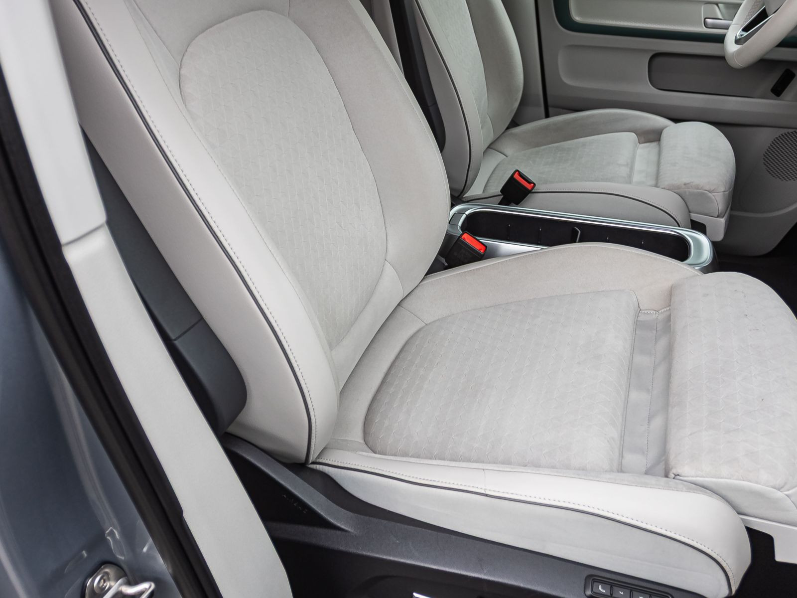 Volkswagen ID.Buzz Pro Navi LED Standklima CarPlay ACC AHK