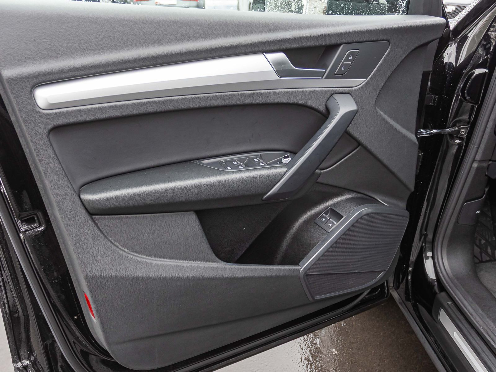 Audi Q5 50TFSI e advanced qu Navi LED Standklima ACC