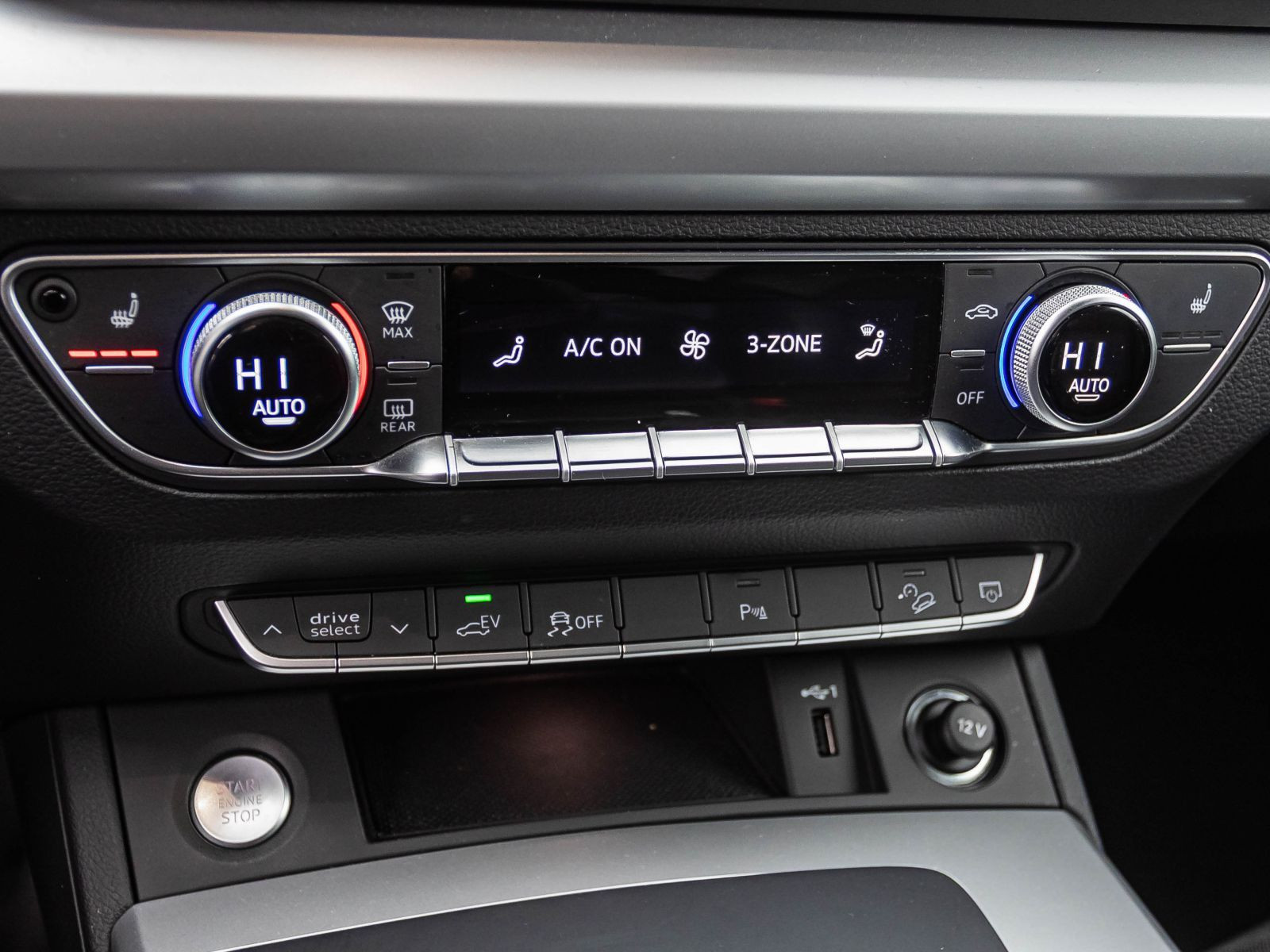 Audi Q5 50TFSI e advanced qu Navi LED Standklima ACC