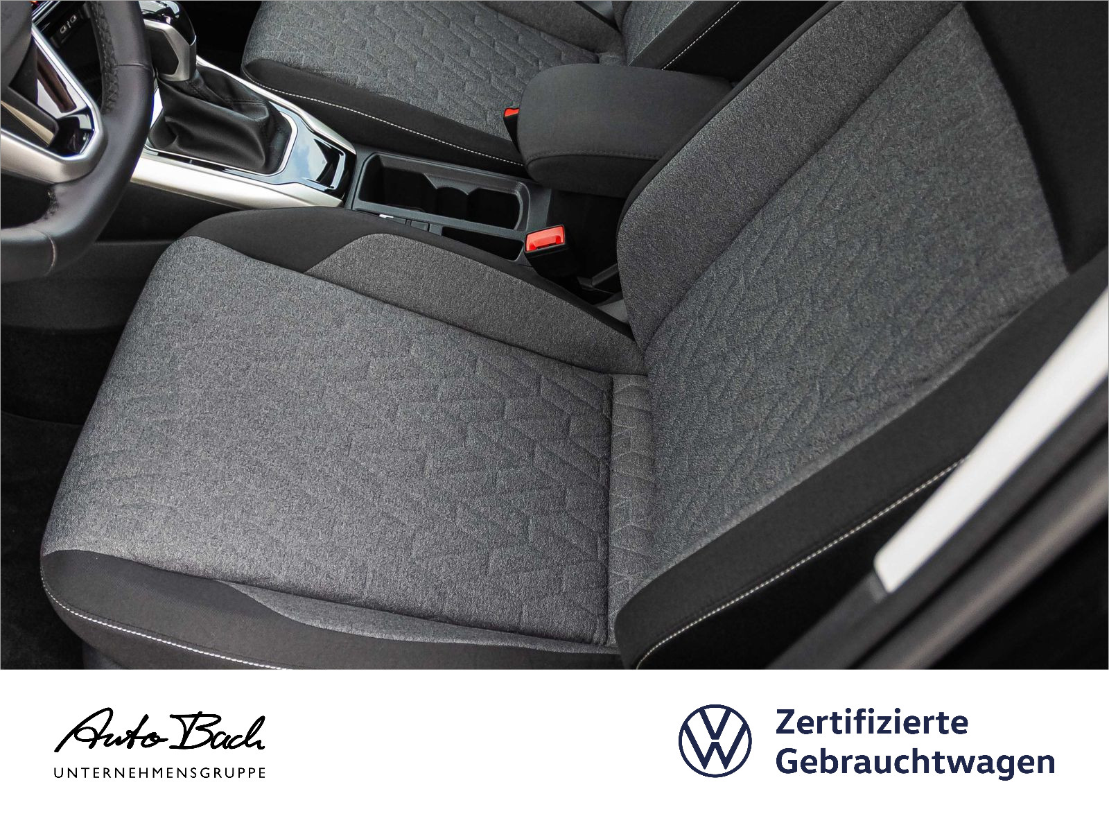 Volkswagen T-Roc Move 1.5TSI DSG Navi LED Standhzg ACC EPH