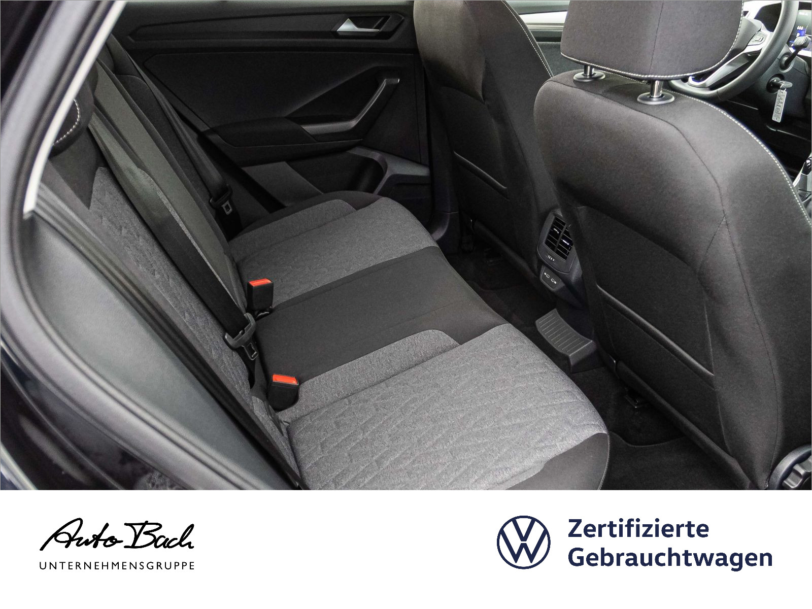 Volkswagen T-Roc Move 1.5TSI DSG Navi LED Standhzg ACC EPH