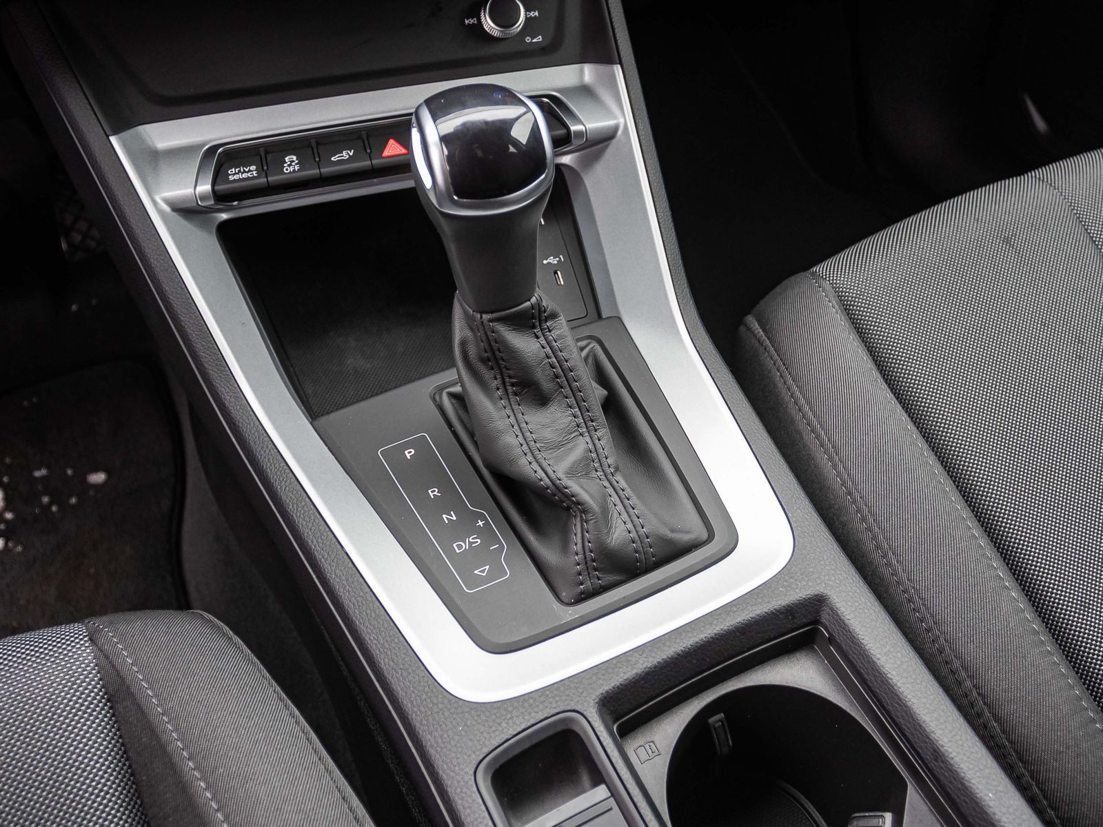 Audi Q3 Sportback S line 45TFSI e Stronic Navi LED ACC