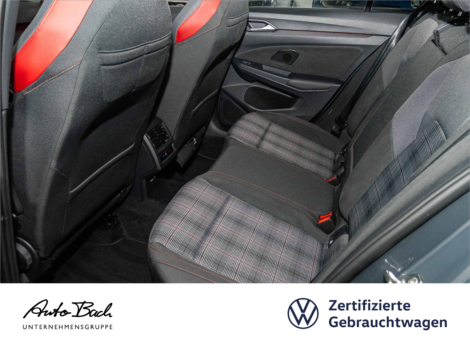 Volkswagen Golf VIII GTI 2.0 TSI DSG, Panoramadach, Soundsystem, LED-Matrix, Navi