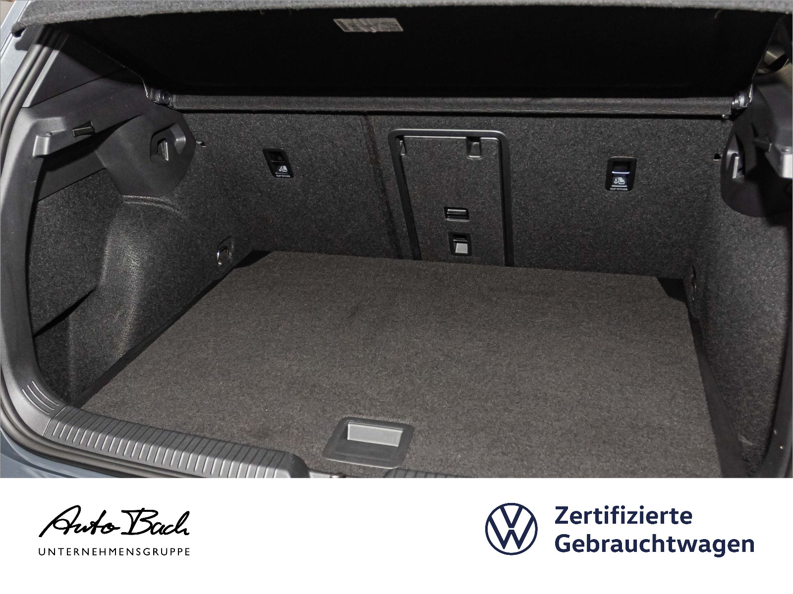 Volkswagen Golf VIII GTI 2.0 TSI DSG, Panoramadach, Soundsystem, LED-Matrix, Navi