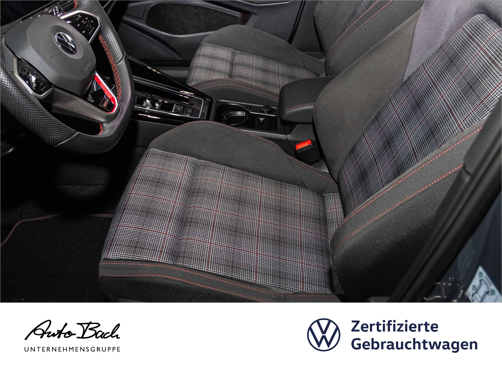 Volkswagen Golf VIII GTI 2.0 TSI DSG, Panoramadach, Soundsystem, LED-Matrix, Navi