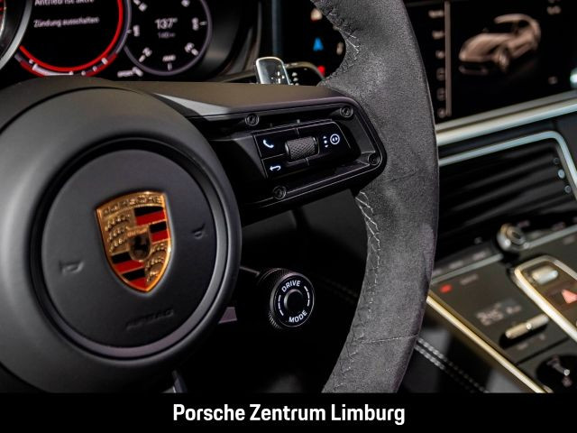 Porsche Panamera GTS HA-Lenkung InnoDrive Head-Up BOSE