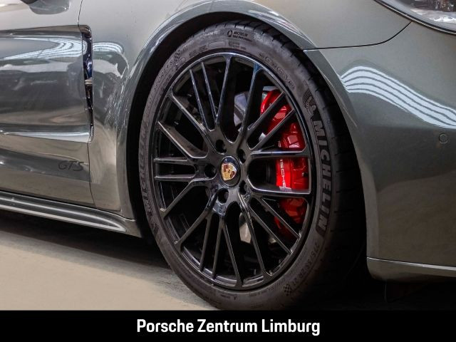 Porsche Panamera GTS HA-Lenkung InnoDrive Head-Up BOSE