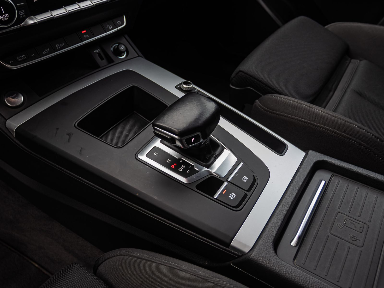 Audi Q5 advanced 50TFSI e qu Navi LED Standklima ACC AHK