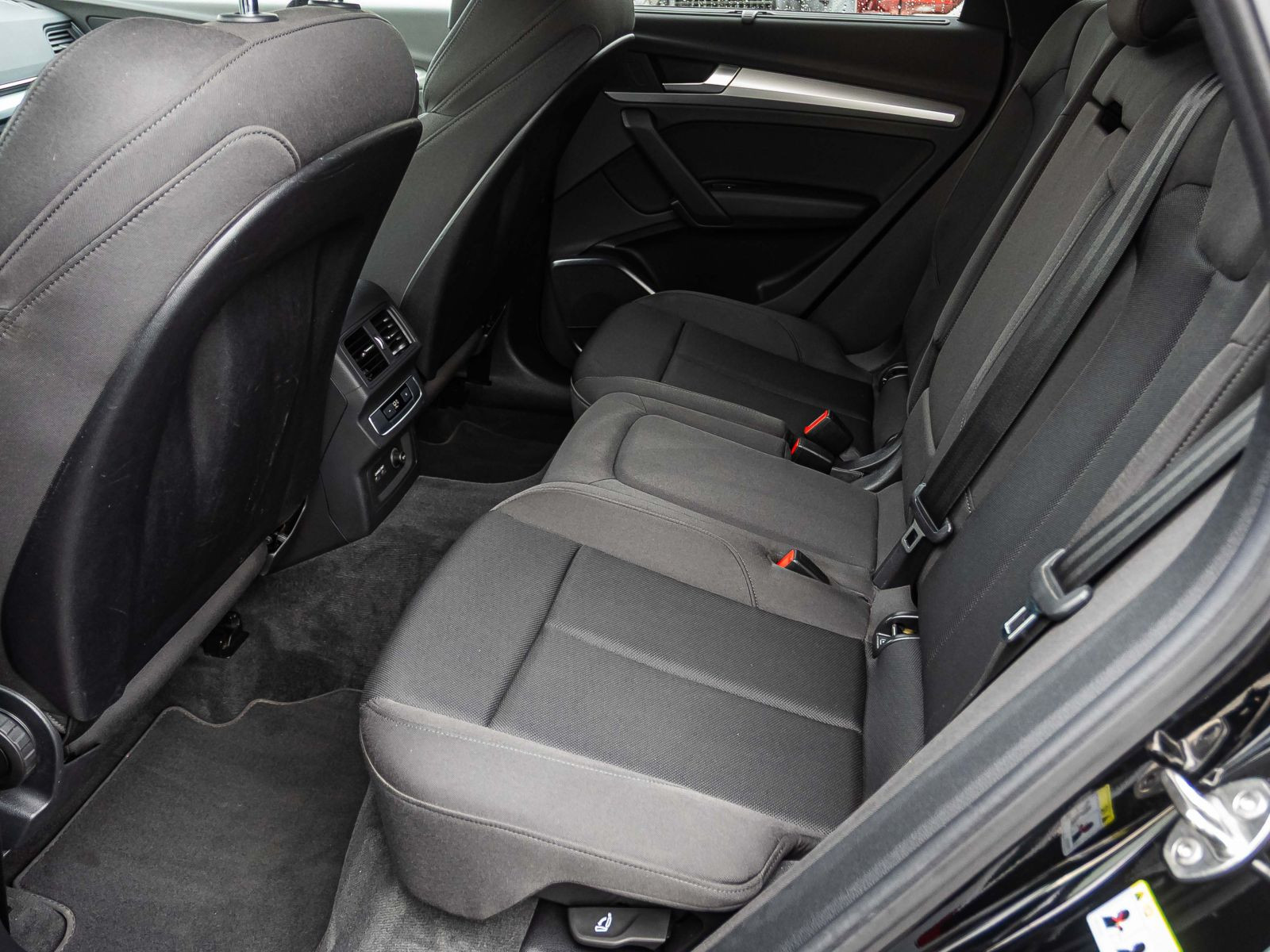 Audi Q5 advanced 50TFSI e qu Navi LED Standklima ACC AHK