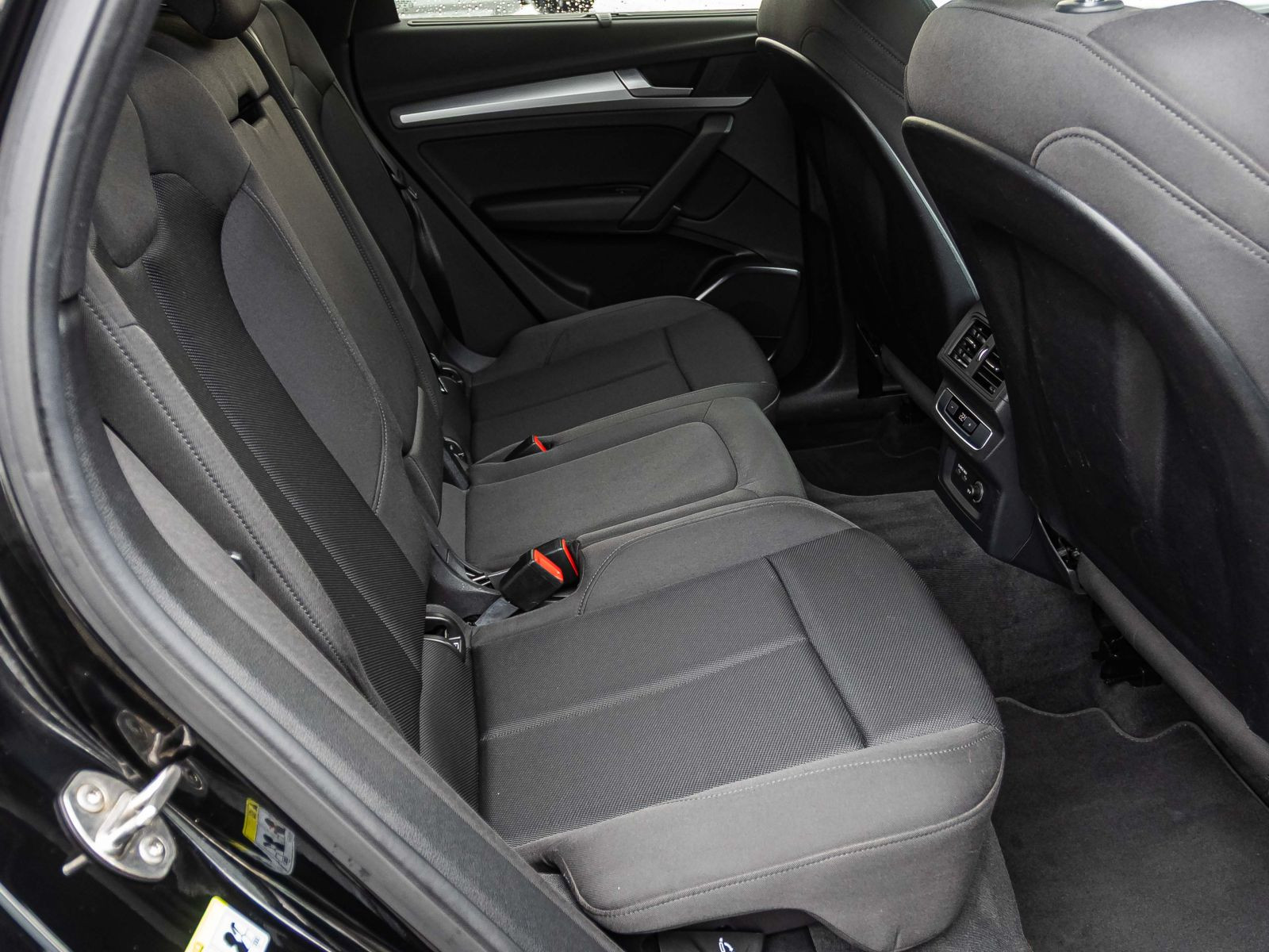 Audi Q5 advanced 50TFSI e qu Navi LED Standklima ACC AHK