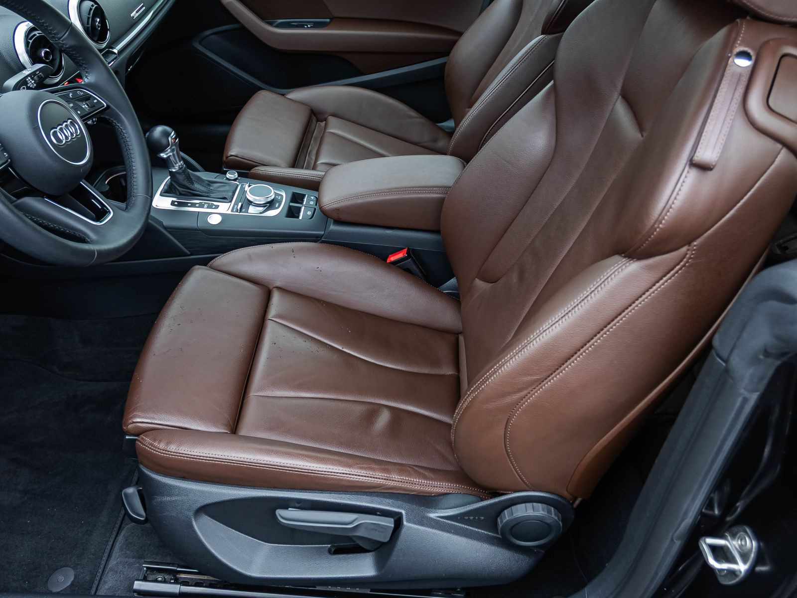 Audi A3 Cabriolet S line 35TFSI Stronic Navi LED ACC