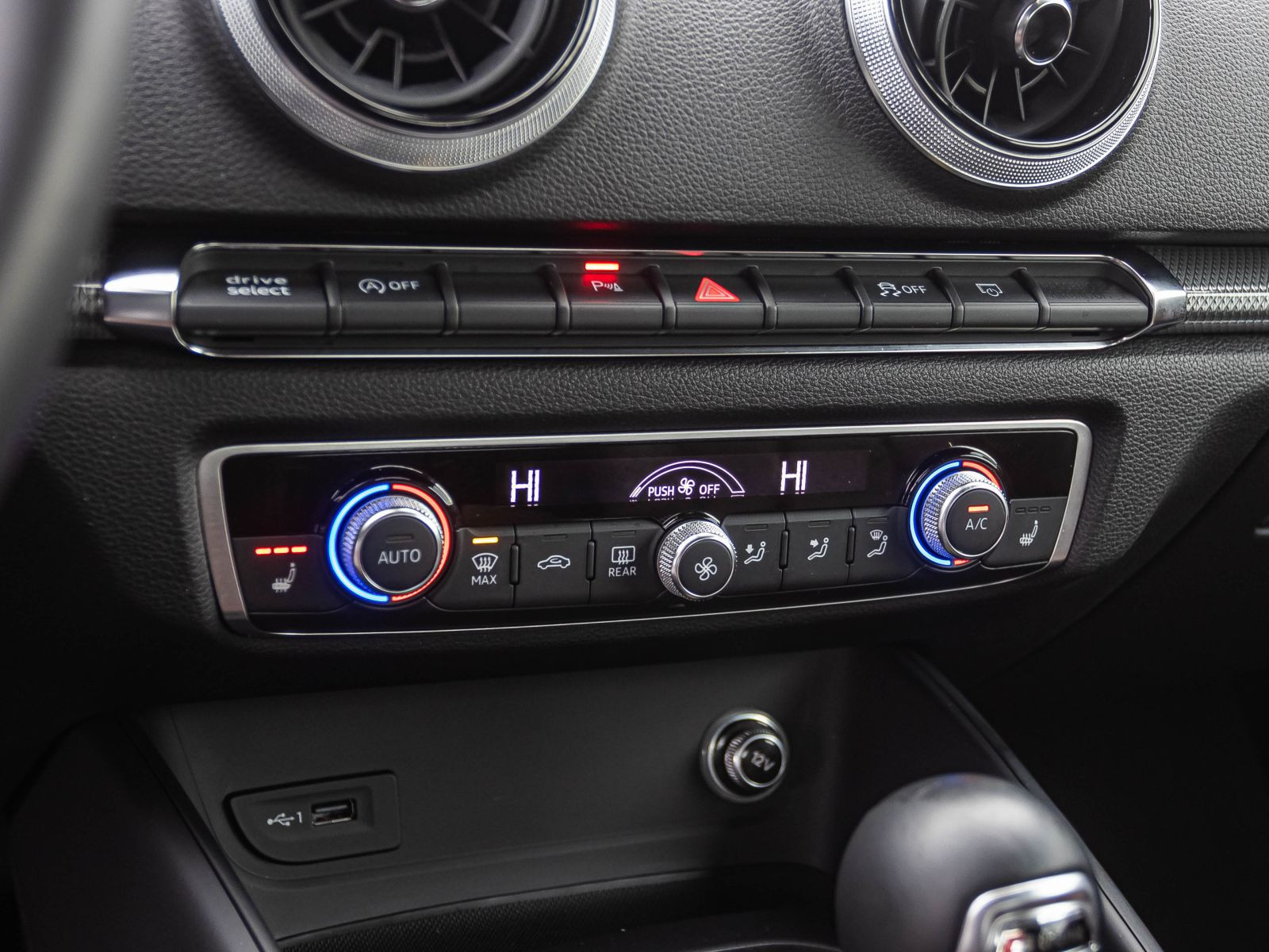 Audi A3 Cabriolet S line 35TFSI Stronic Navi LED ACC