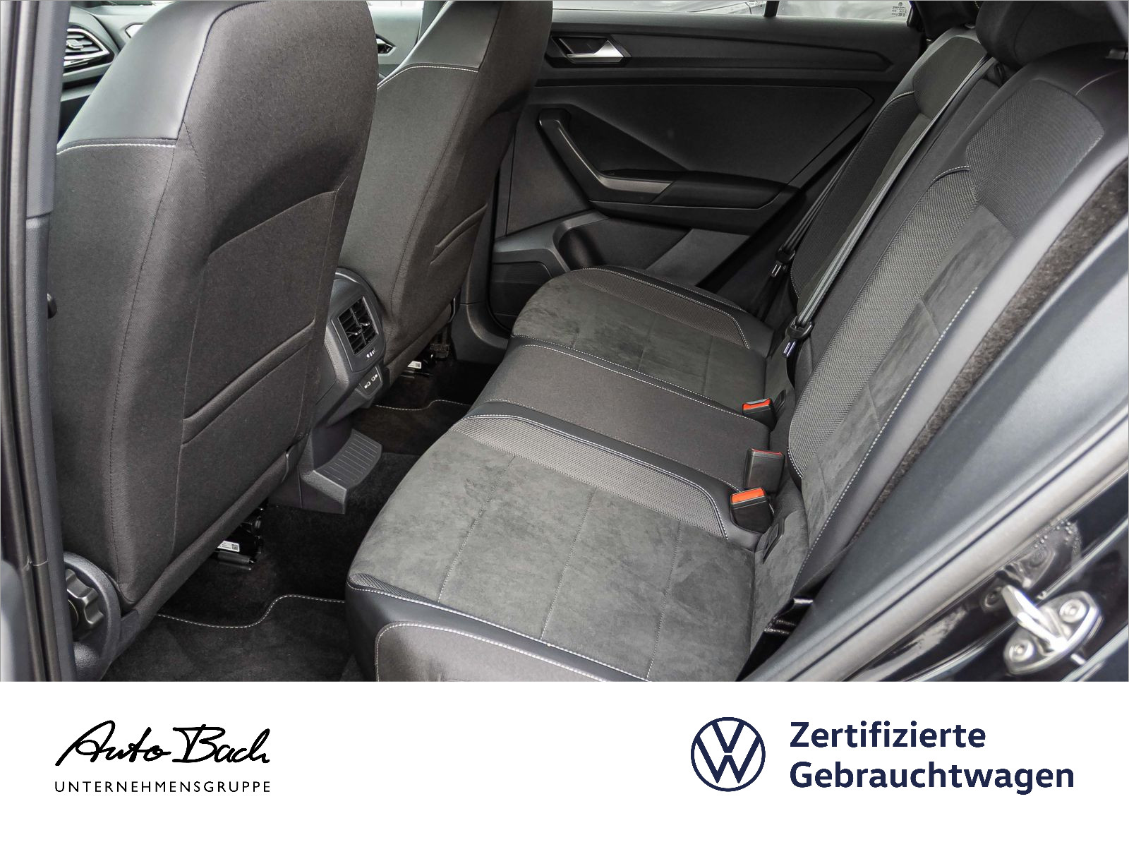 Volkswagen T-Roc 1.5 TSI DSG R-Line, AHK, Navi, LED-Plus, Rückfahrkamera, App-Connect